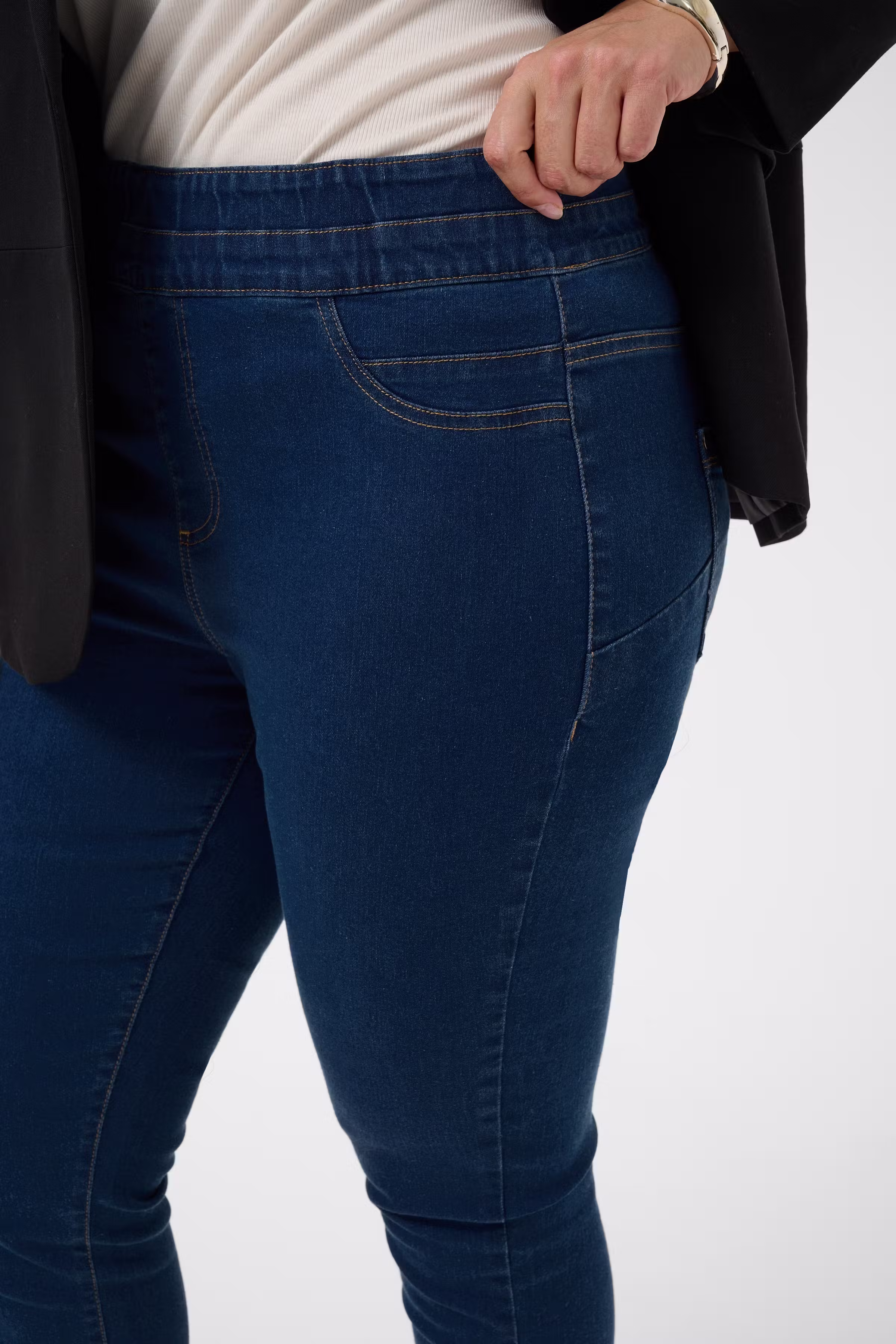 KCvilana Jeans LOOKBOOK DETAIL 10583974-109584