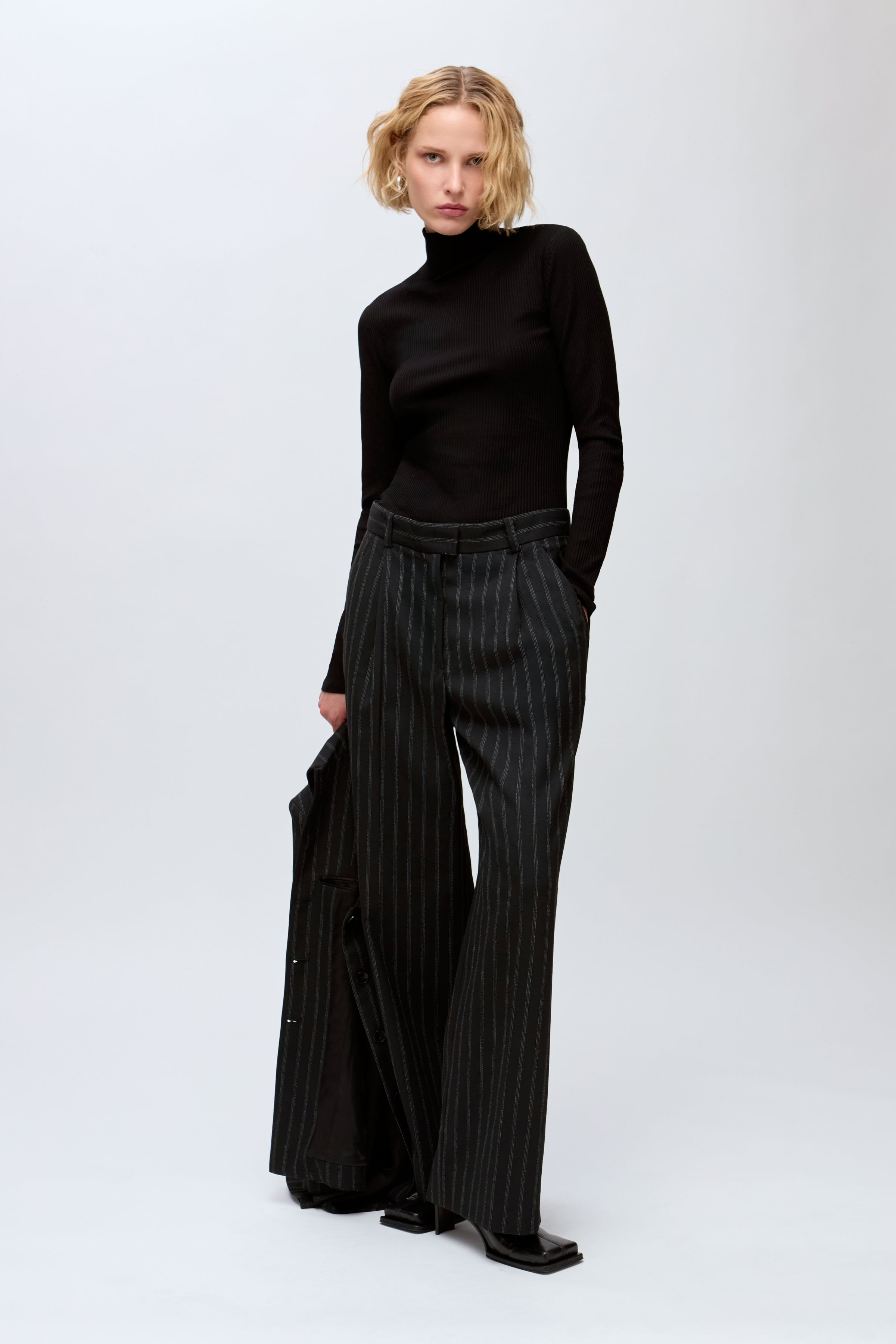 IOPedra Pants LOOKBOOK FRONT 30600011-MC2185