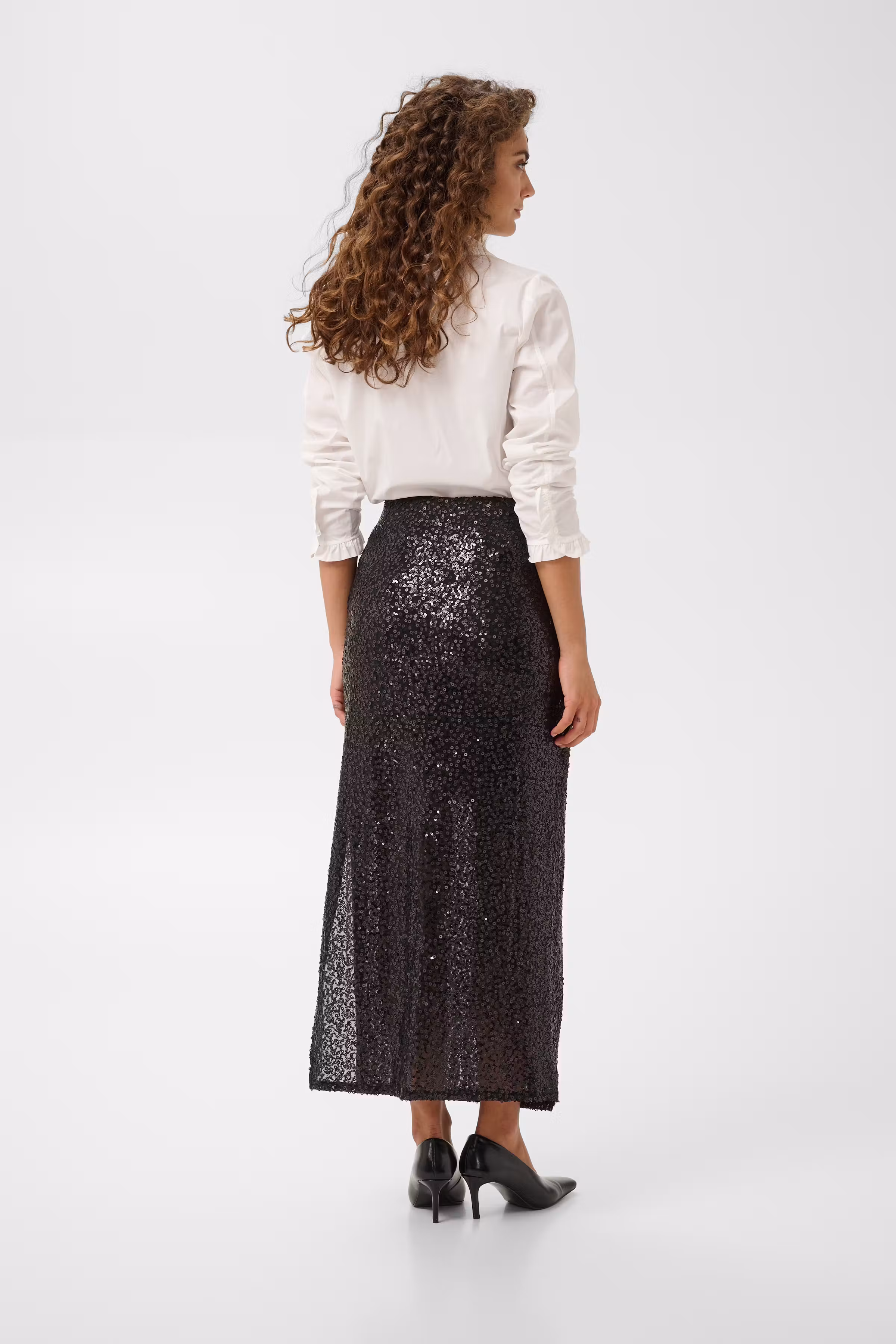 CUNYNNA Sequin skirt
 LOOKBOOK BACK 50114029-194008