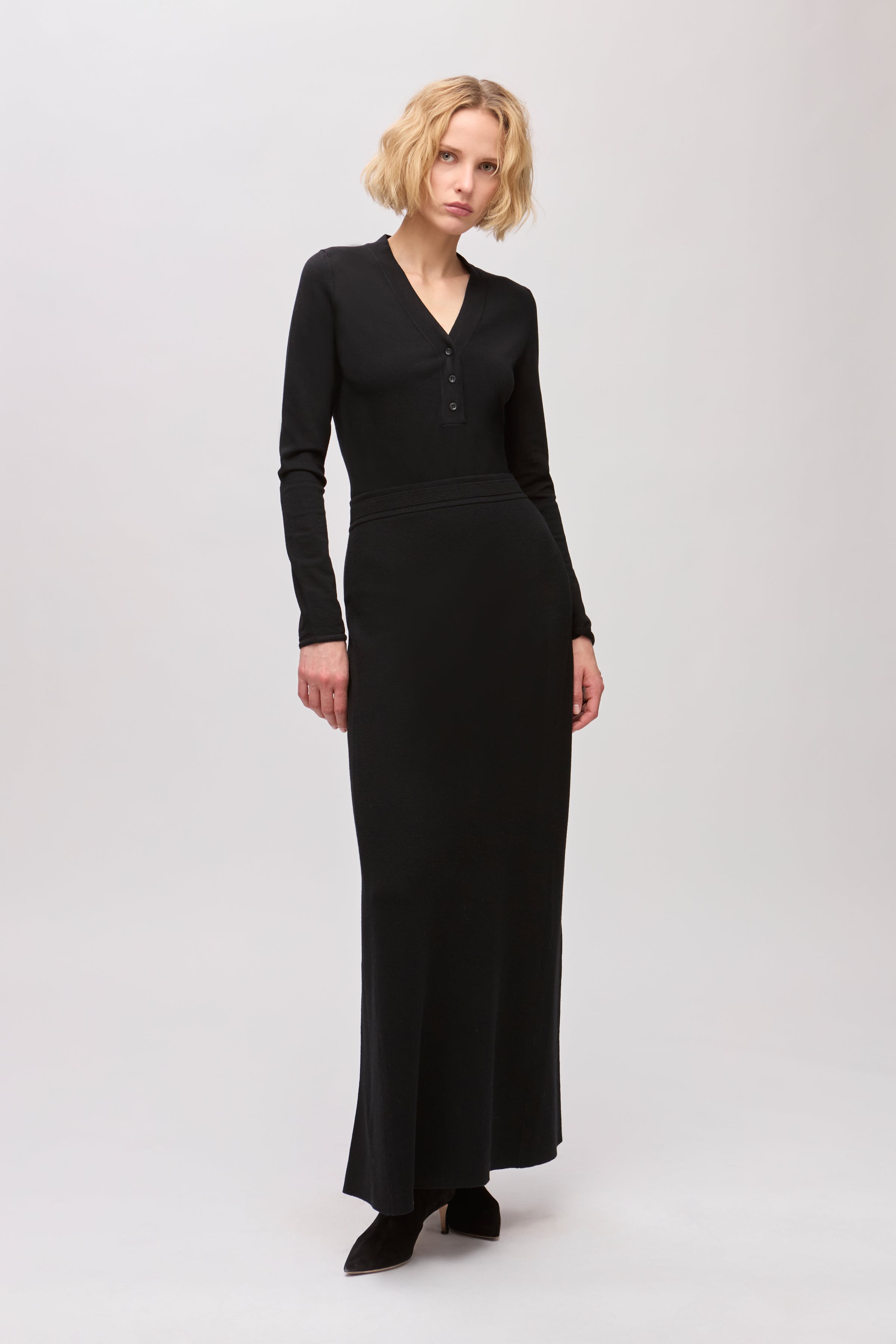 IOFeria LOOKBOOK FRONT 30600719-BK999