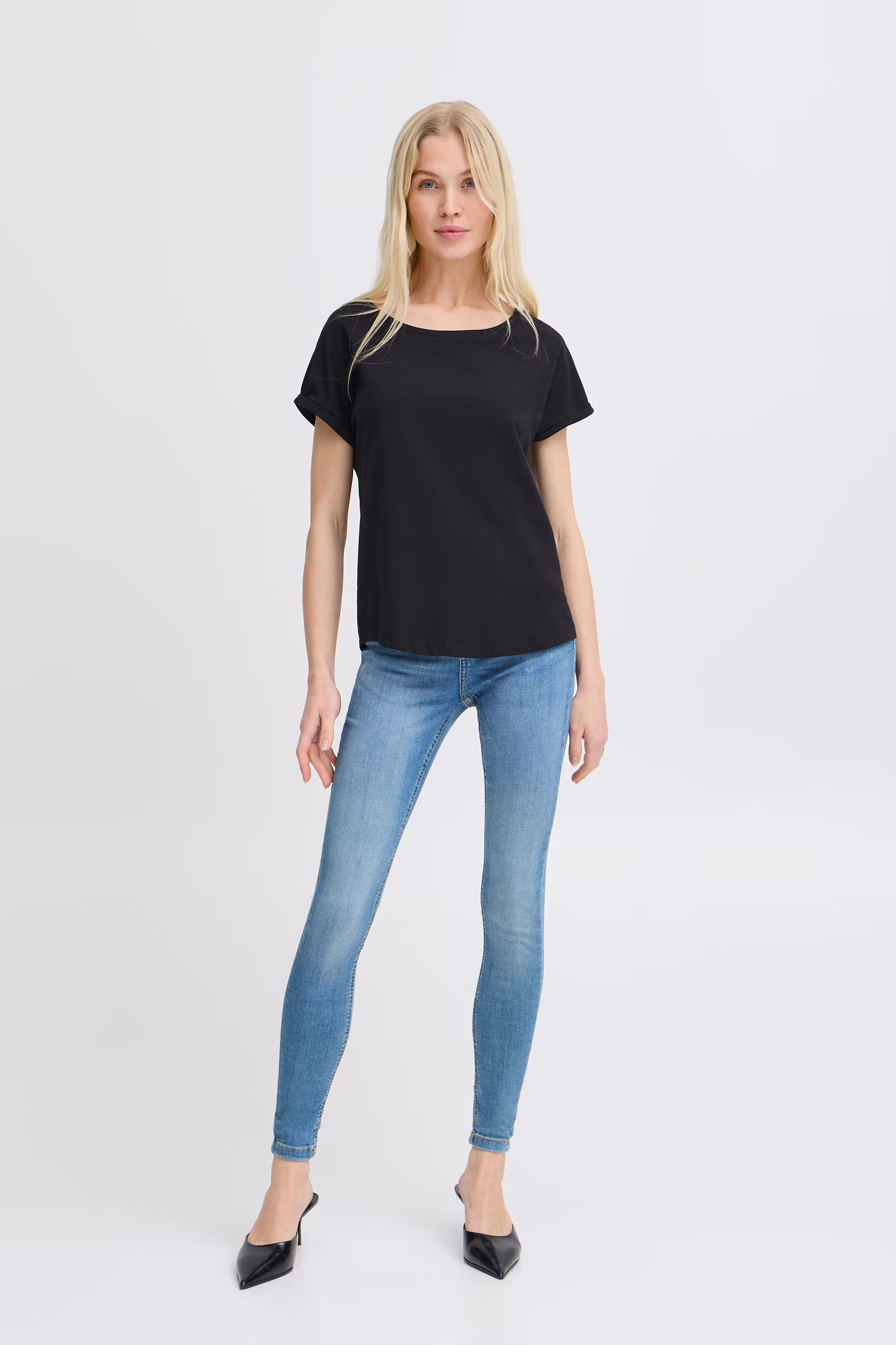 BYPamila T-shirt LOOKBOOK FRONT 20804205-80001