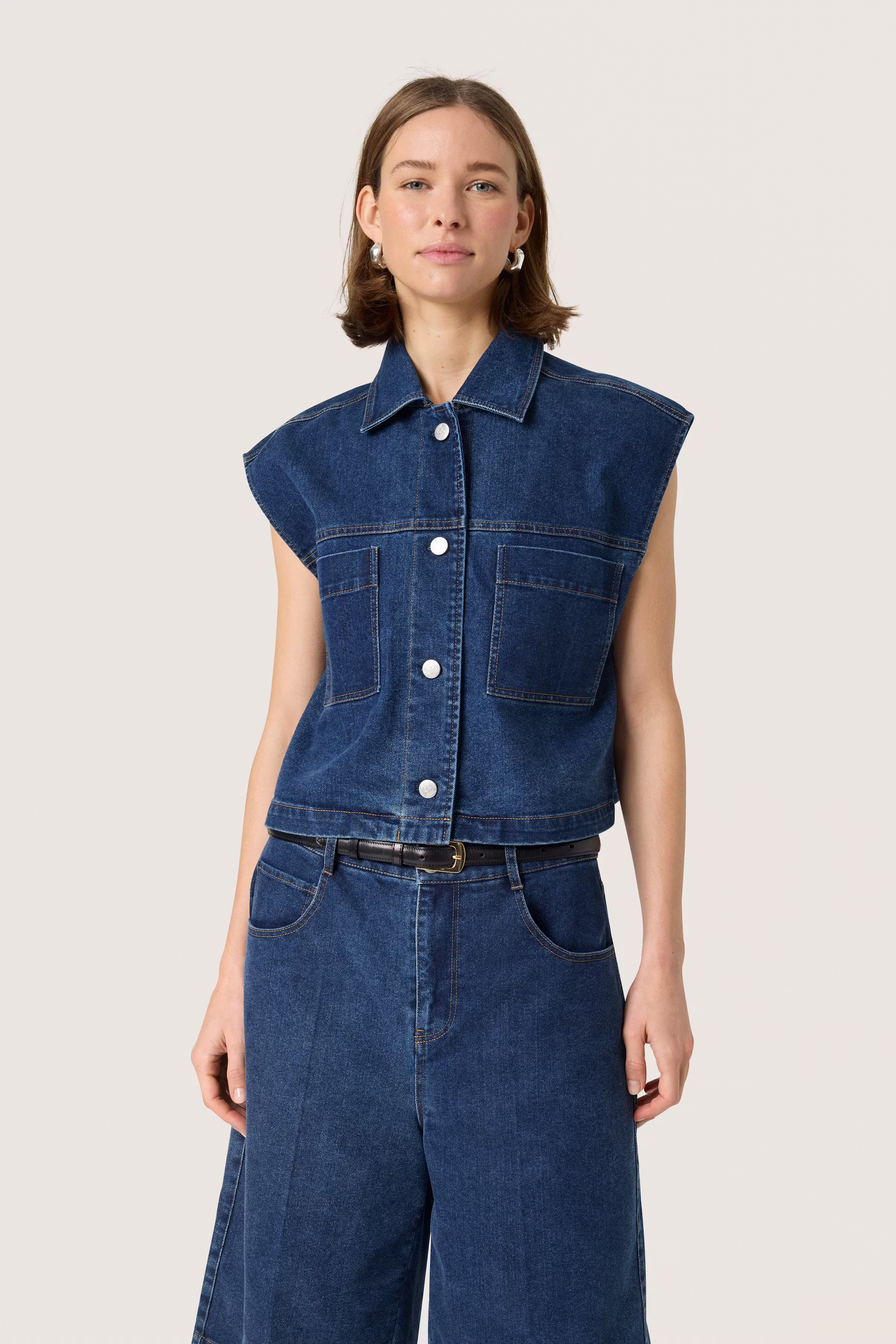 SLCalianna Weste LOOKBOOK FRONT 30408476-301728