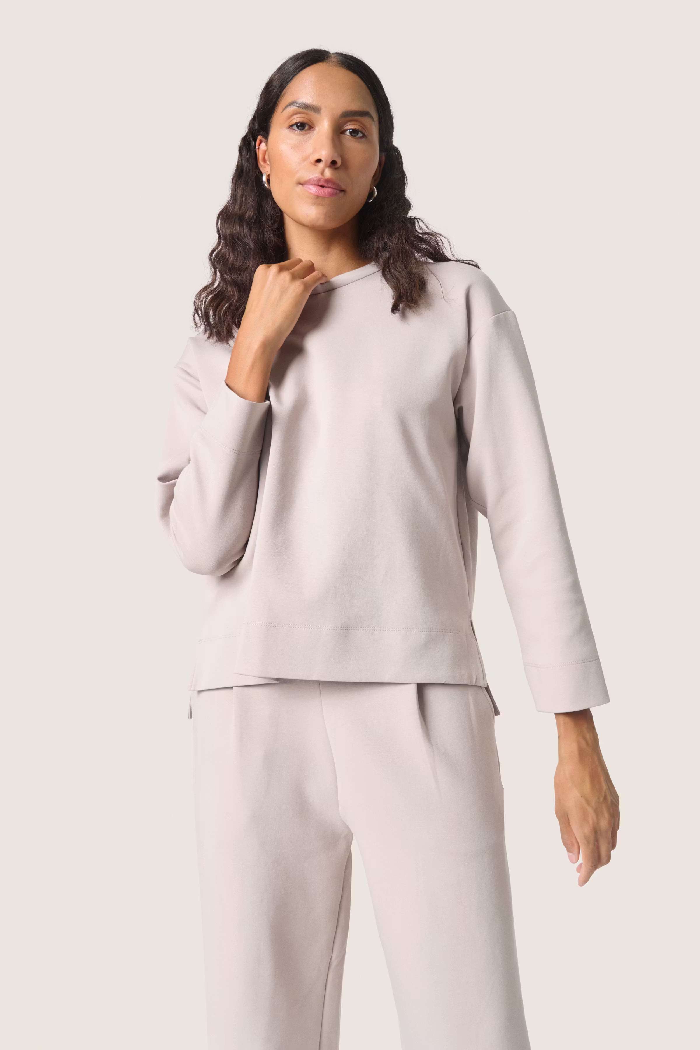 SLMagana Sweatshirt LOOKBOOK FRONT 30407919-153800