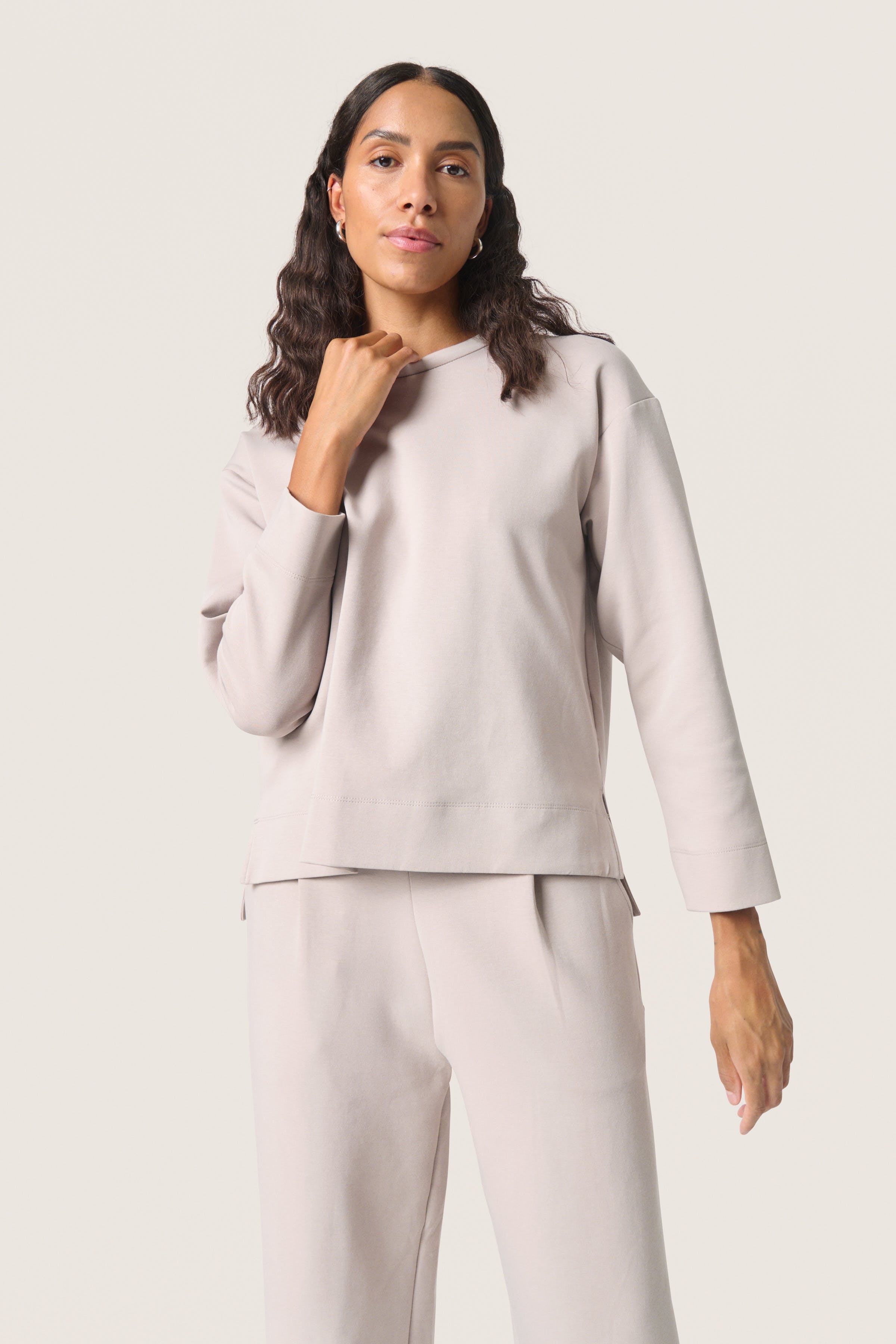 SLMagana Sweatshirt LOOKBOOK FRONT 30407919-153800