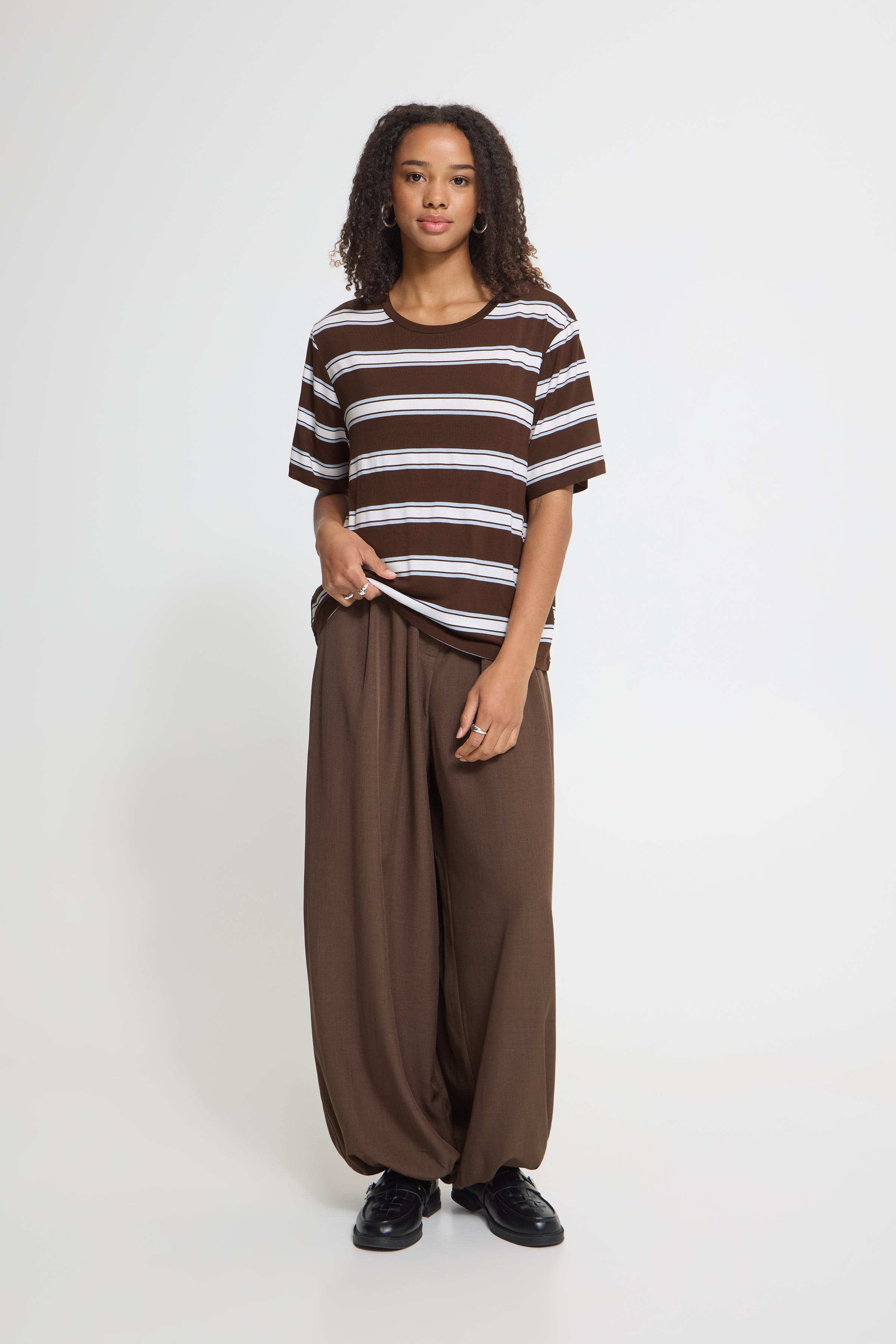IHREBETTA T-shirt LOOKBOOK FRONT 20126214-900008903