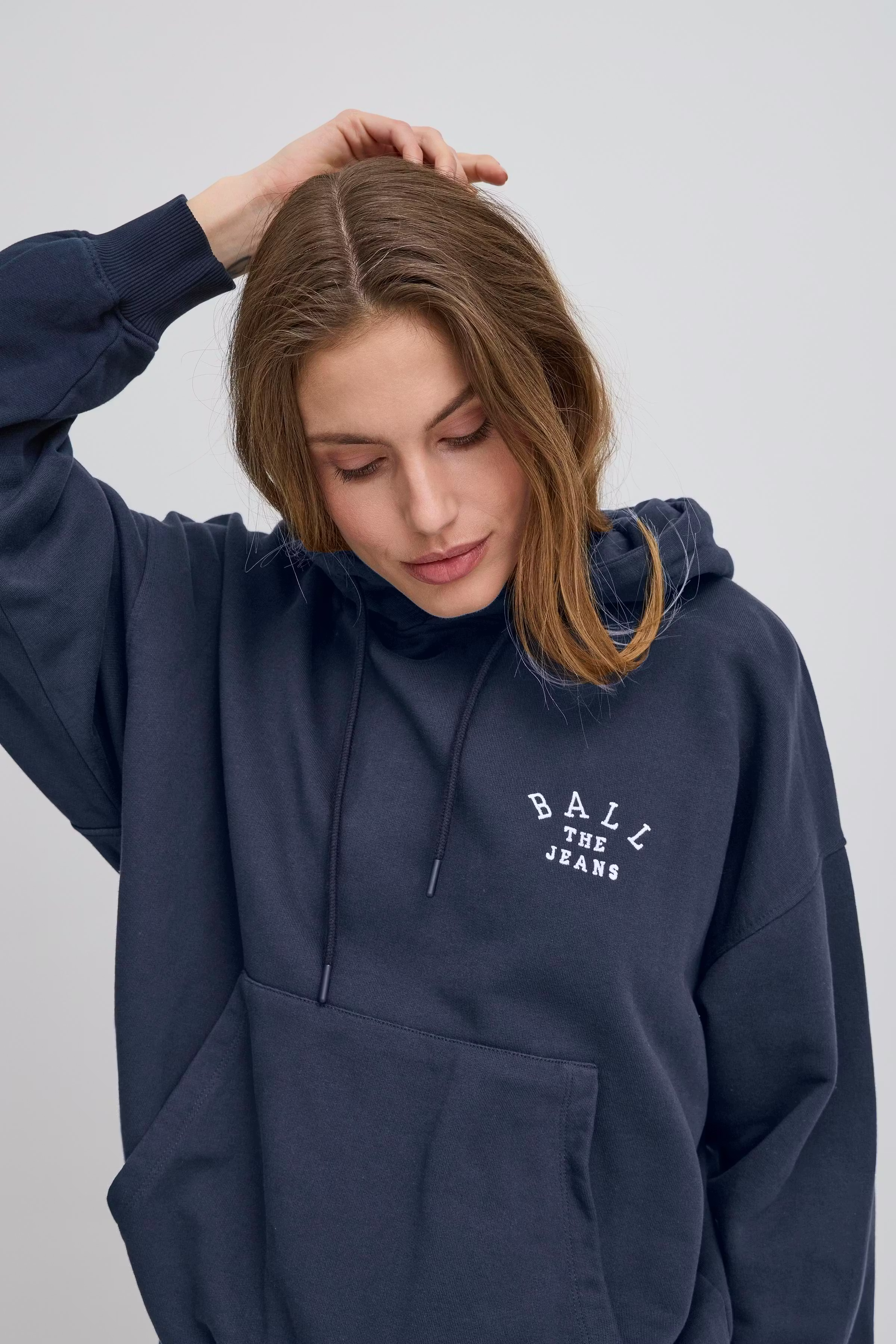 BASAVONA Sweatshirt LOOKBOOK DETAIL 50405150-193922