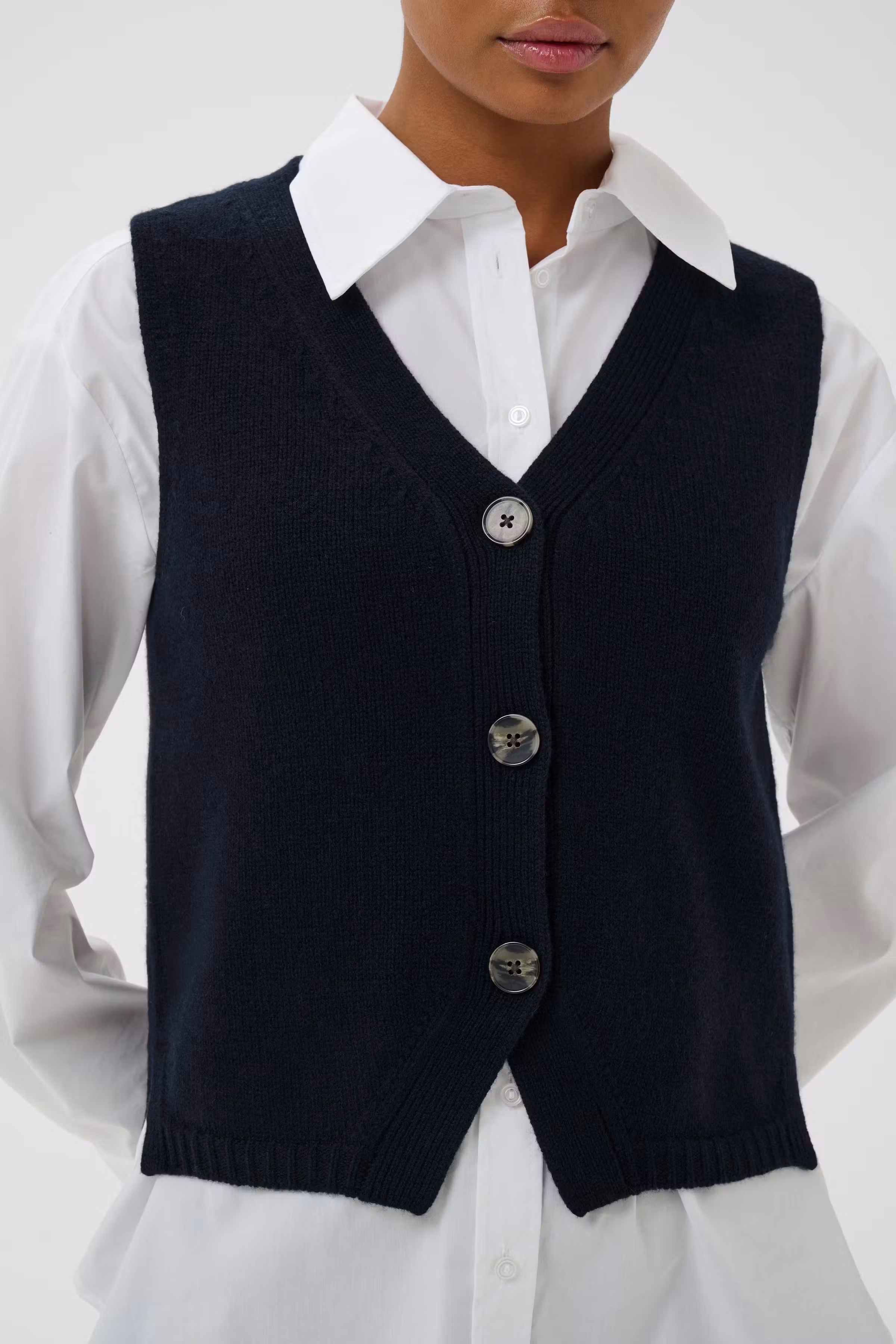 SylvaPW Vest LOOKBOOK DETAIL 30310052-194013
