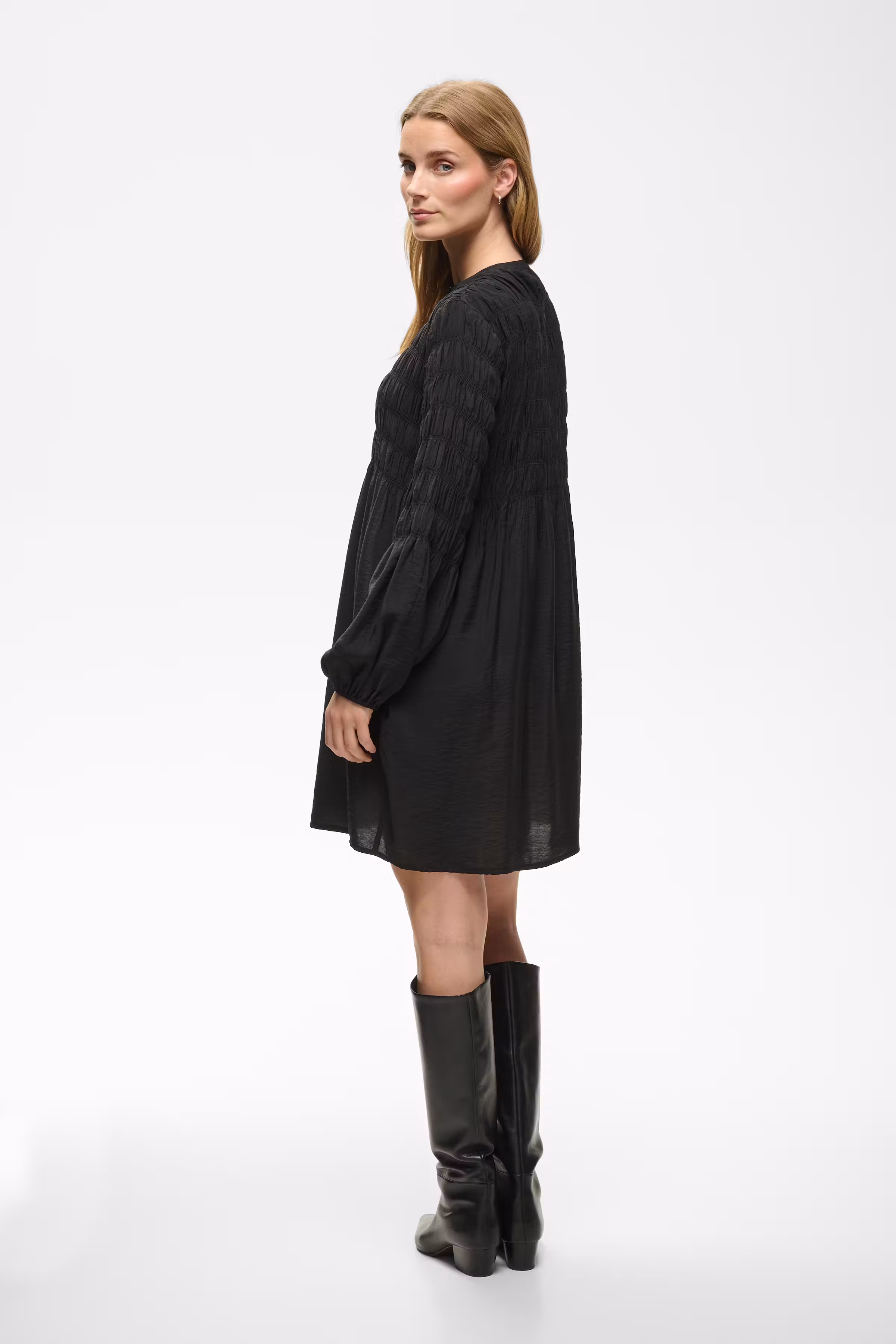 CamiaPW Dress LOOKBOOK BACK 30310884-194008