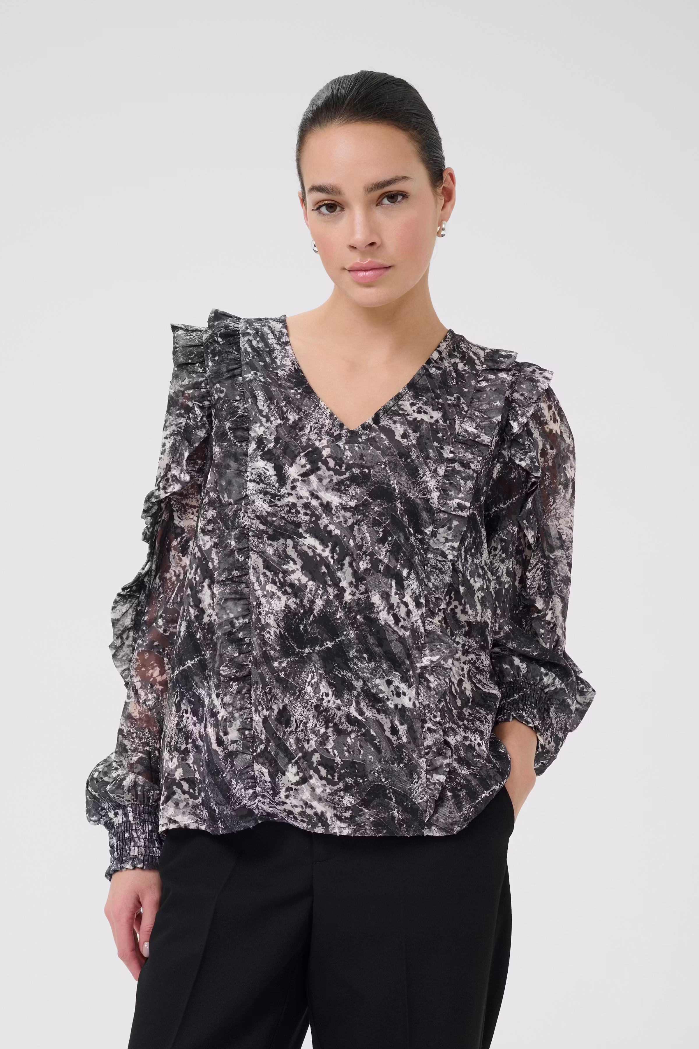 KAalica Bluse LOOKBOOK FRONT 10510525-108203
