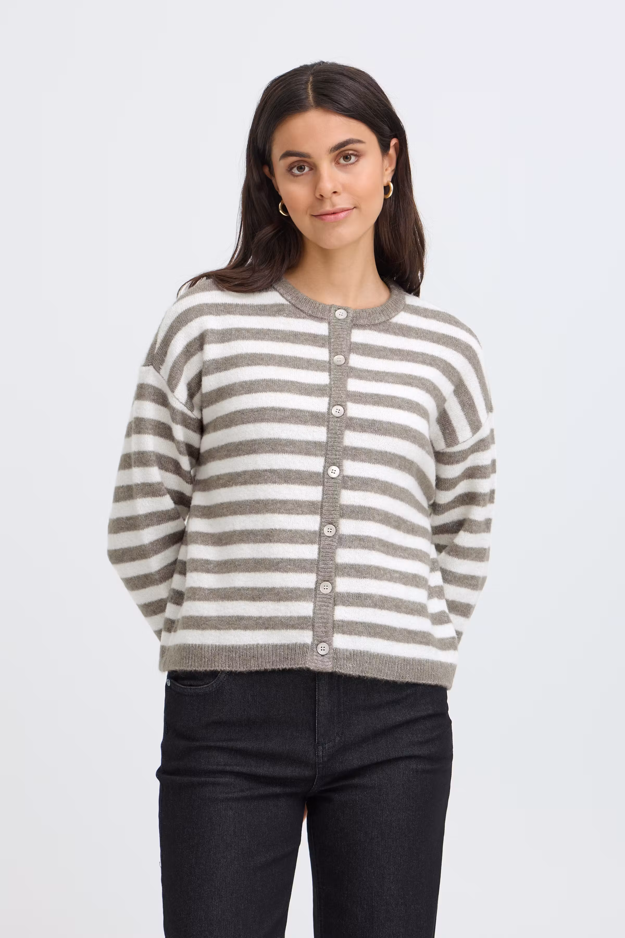 FRIDAA Cardigan LOOKBOOK FRONT 20618350-900012738