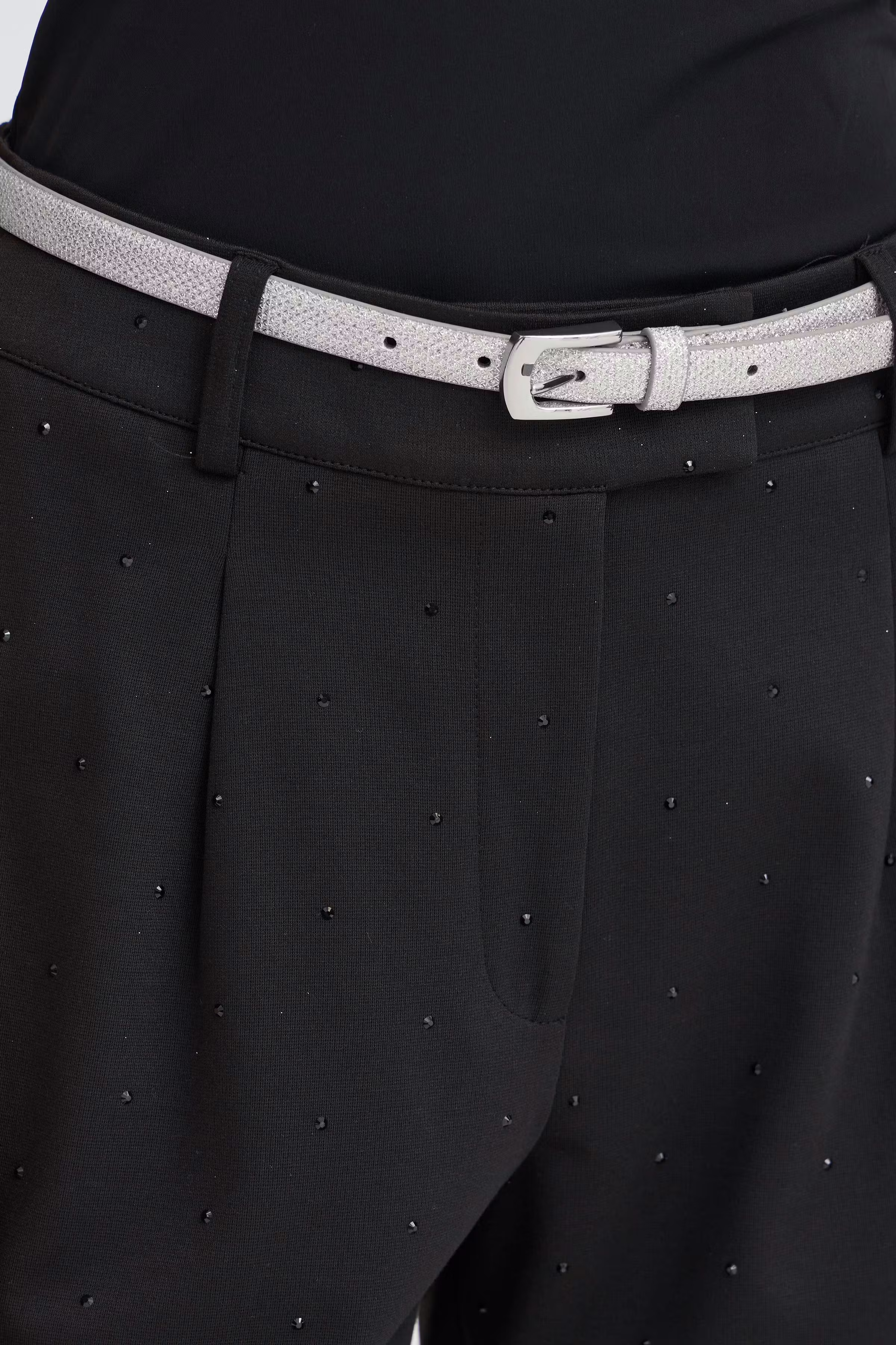 IASUTIN Riem LOOKBOOK FRONT 20120281-145002