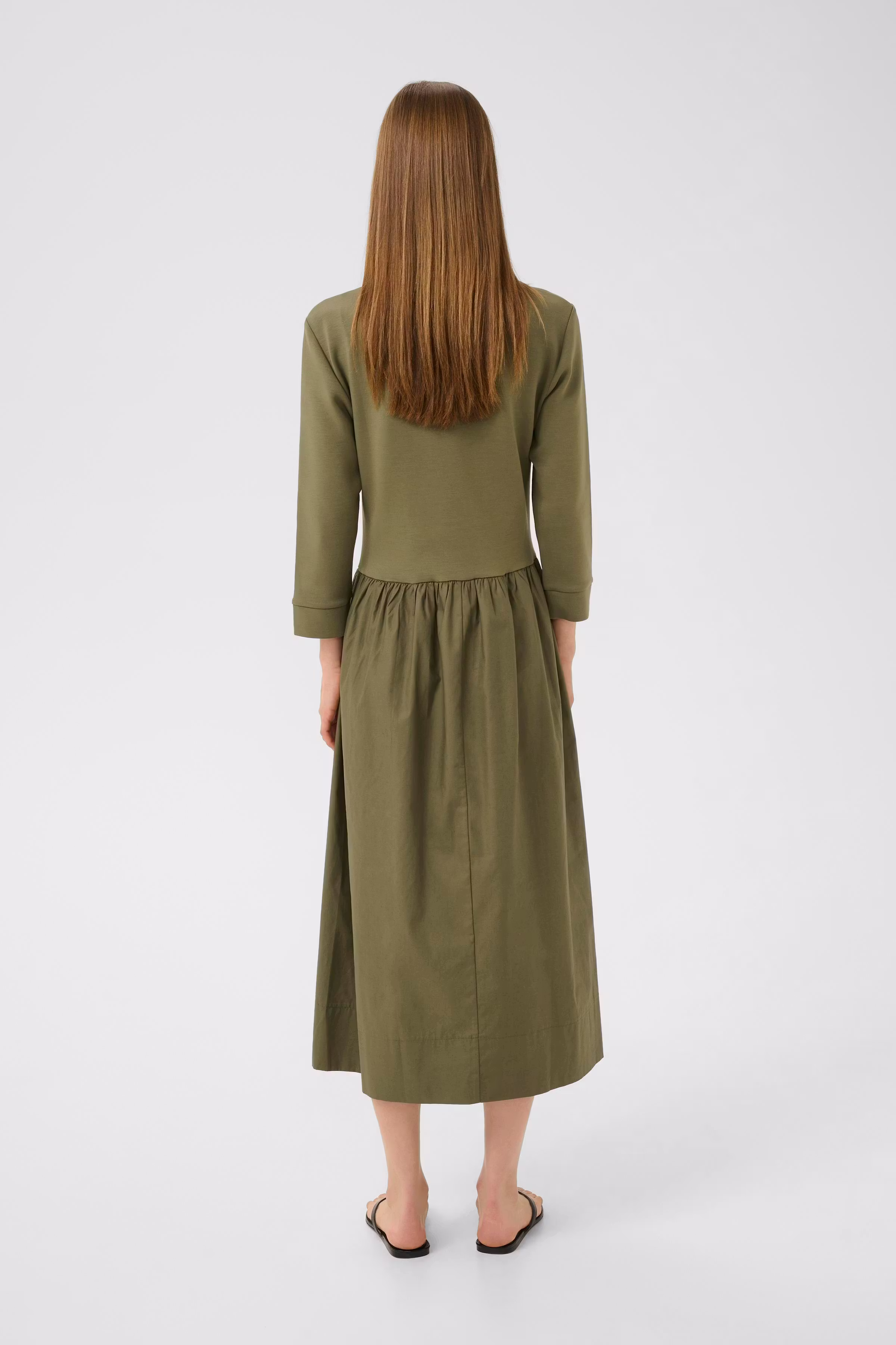 MiraIW Jurk LOOKBOOK BACK 30110507-180515