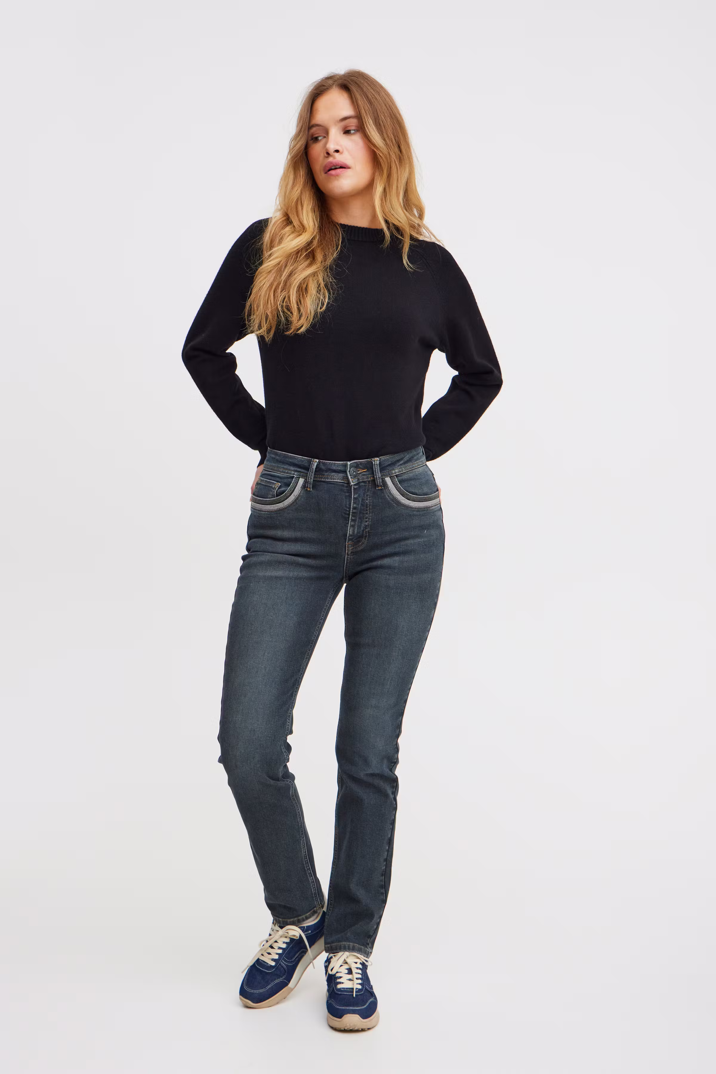 PZCRISSI HW Medium Straight Leg LOOKBOOK FRONT 50208408-202936