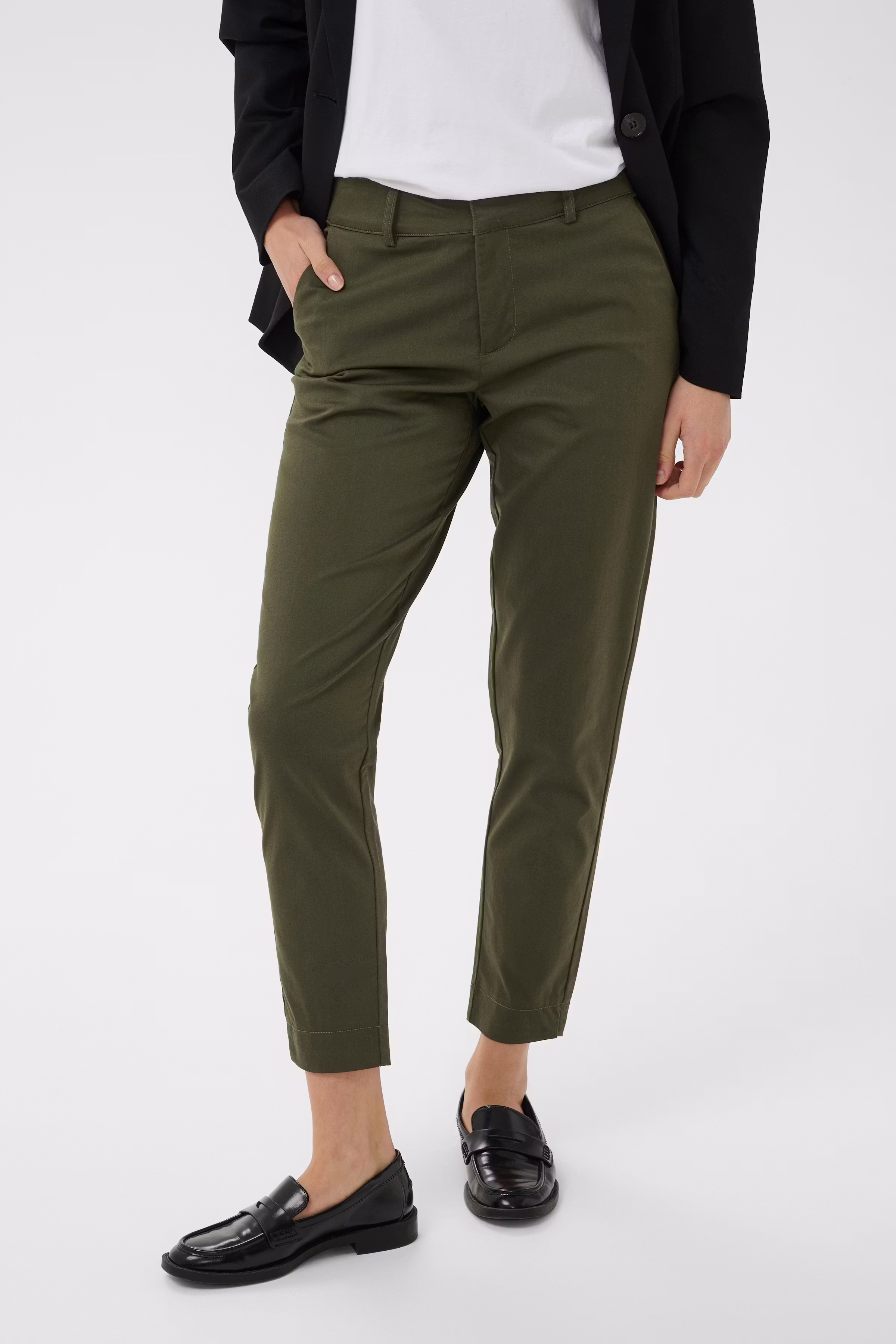 KAlea Bukser LOOKBOOK FRONT 10505191-190414