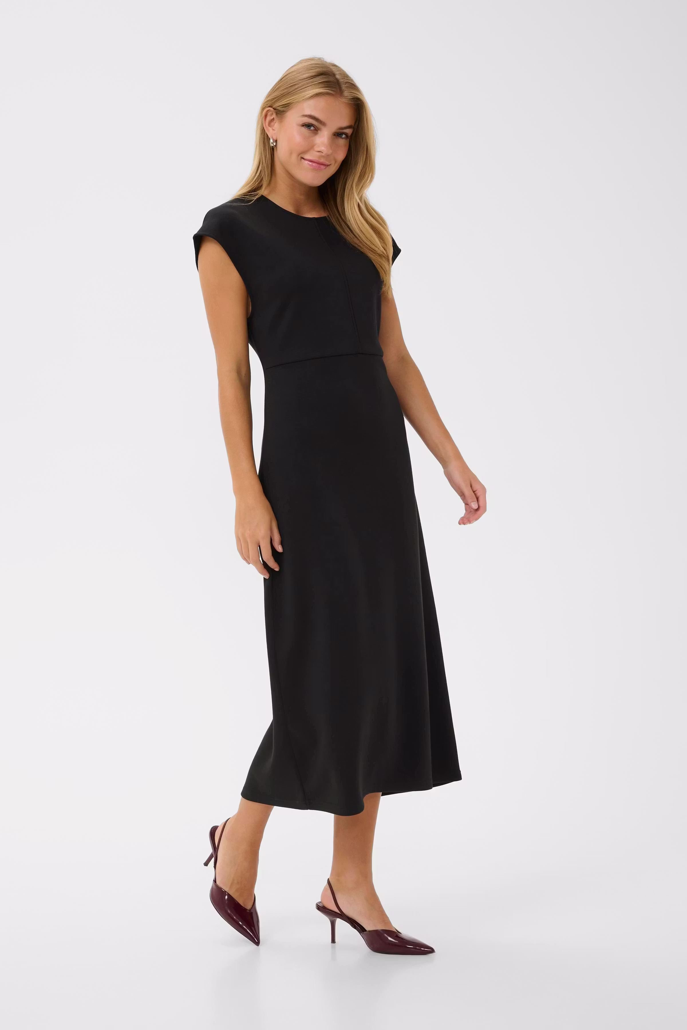 CUira Kleid LOOKBOOK FRONT 50112192-500012