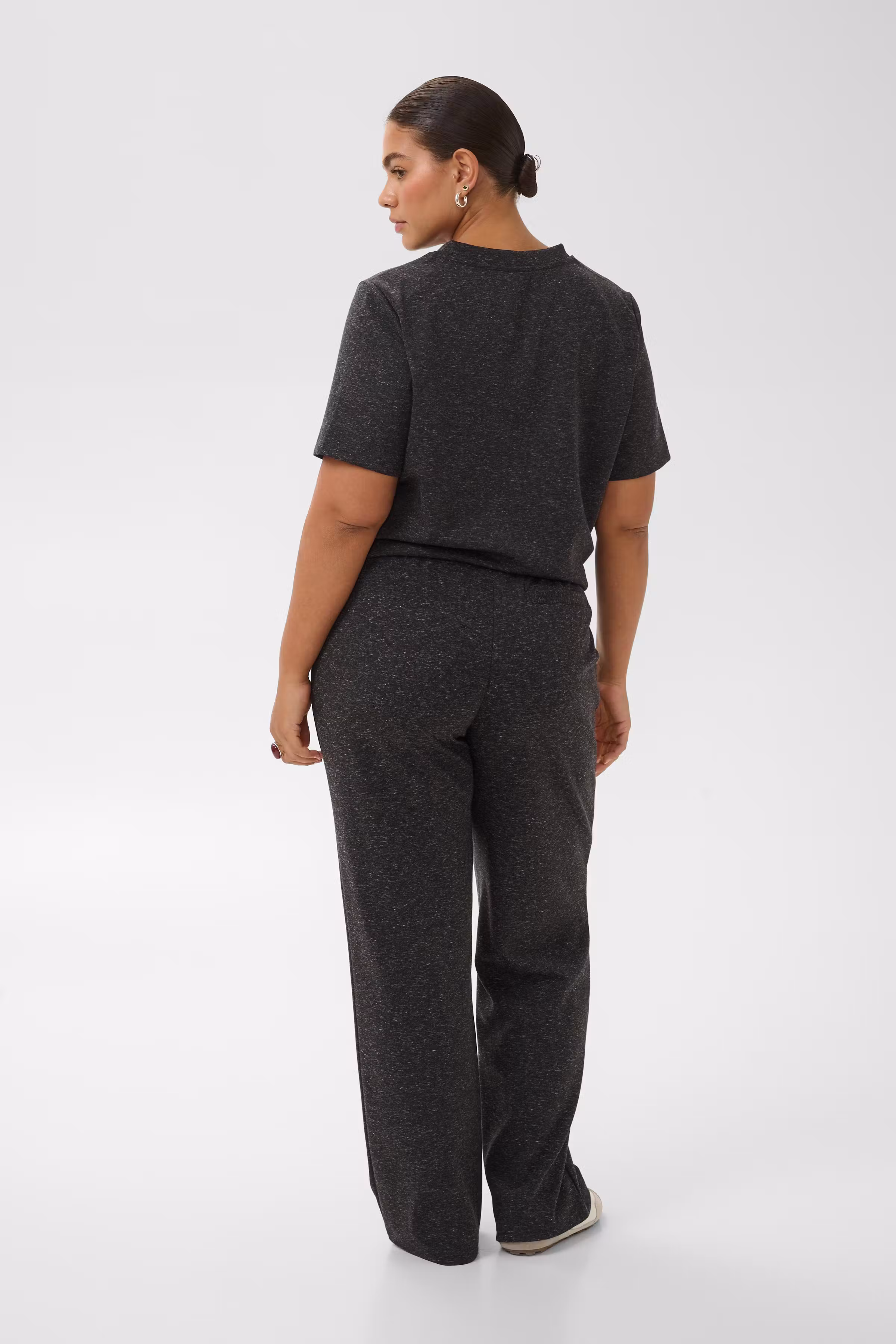 KClucy Hose LOOKBOOK BACK 10584549-100125