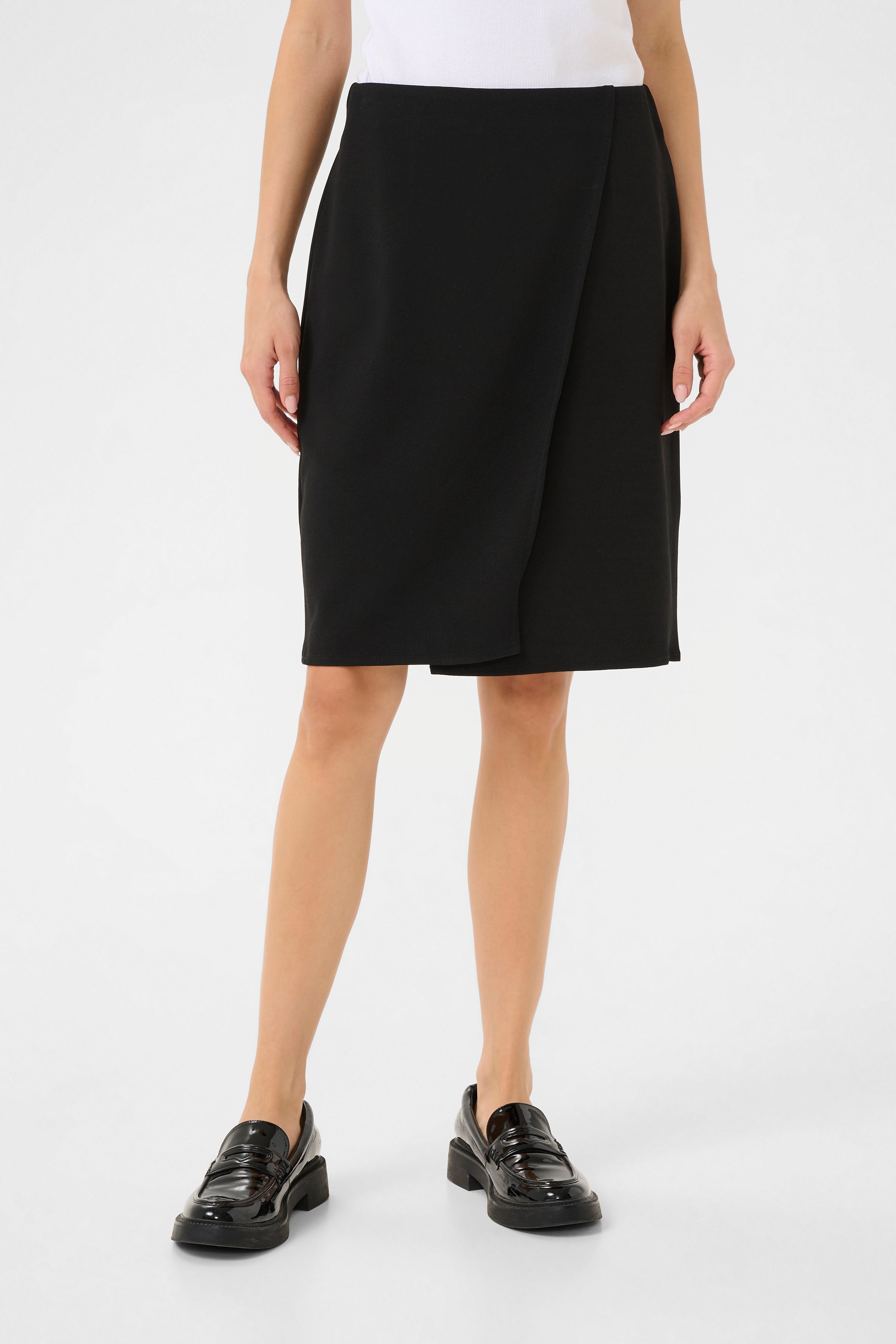 KAthea Skirt LOOKBOOK FRONT 10510232-100121