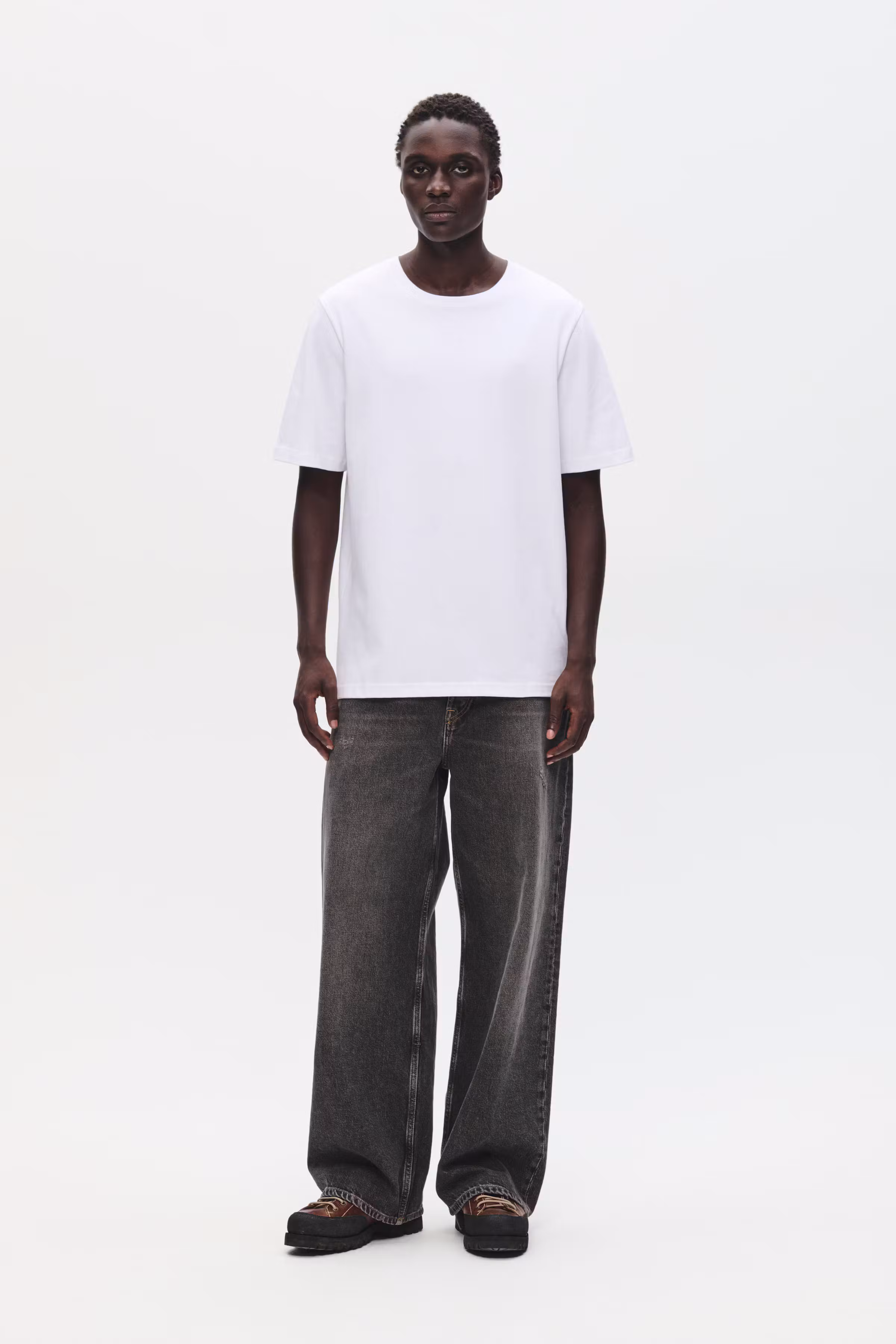 WWBobby T-shirt LOOKBOOK FRONT 30251550-110601