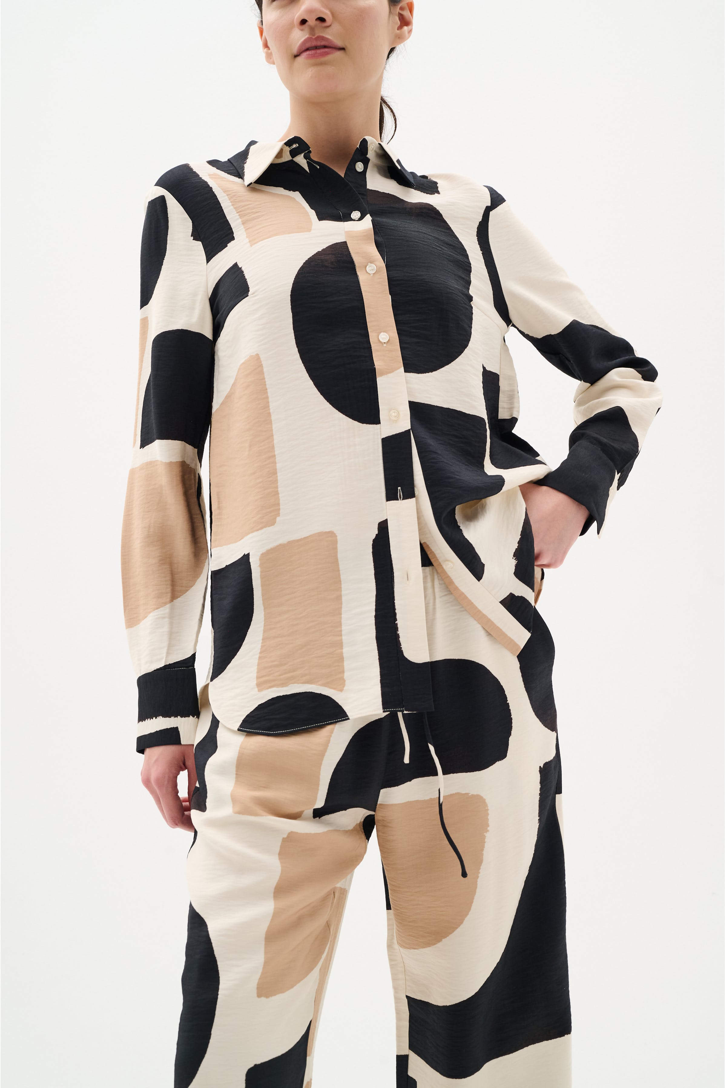 CominoIW Hose LOOKBOOK DETAIL 30110235-303526