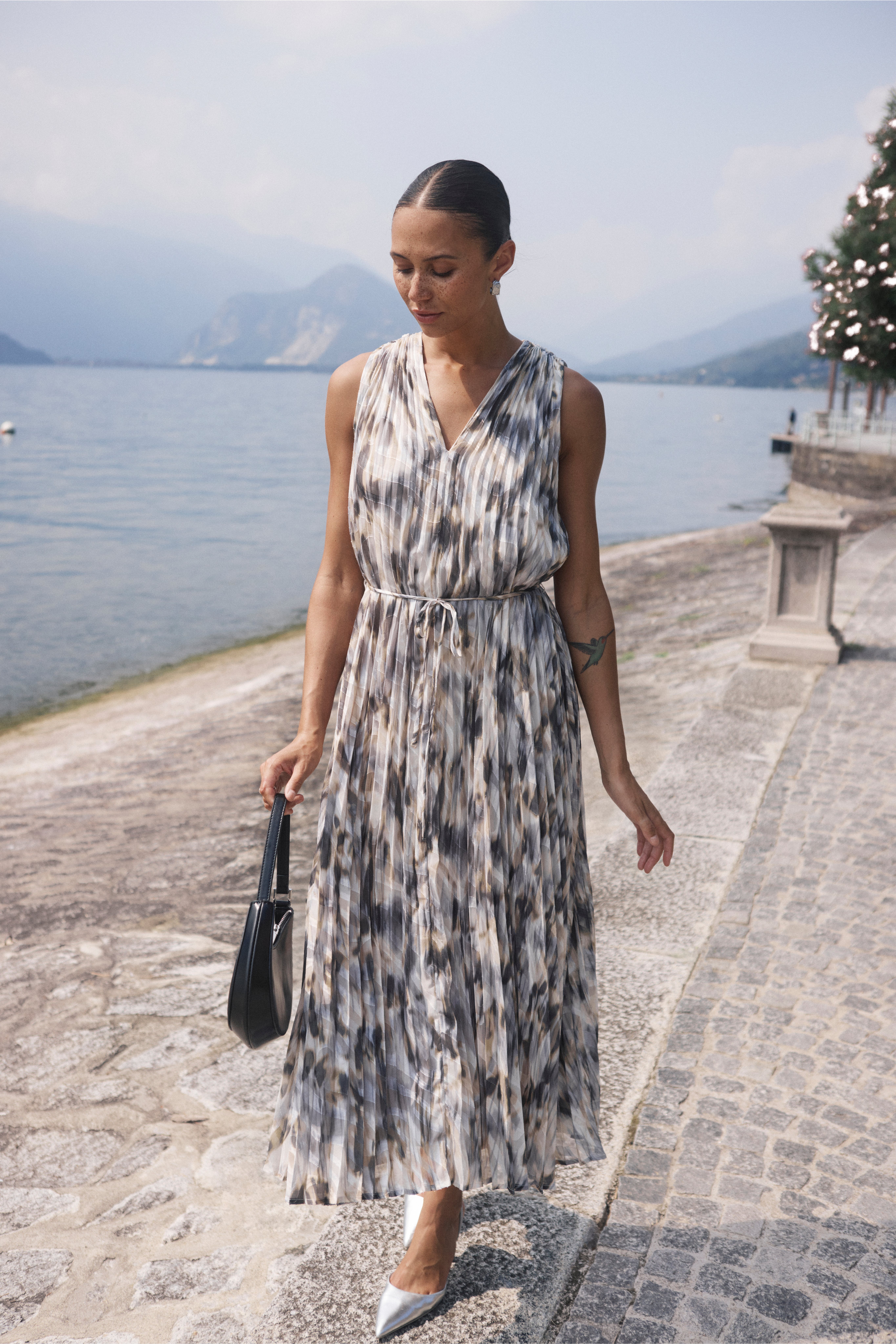 KAvicki Kjole LOCATION NONE 10509893-107478