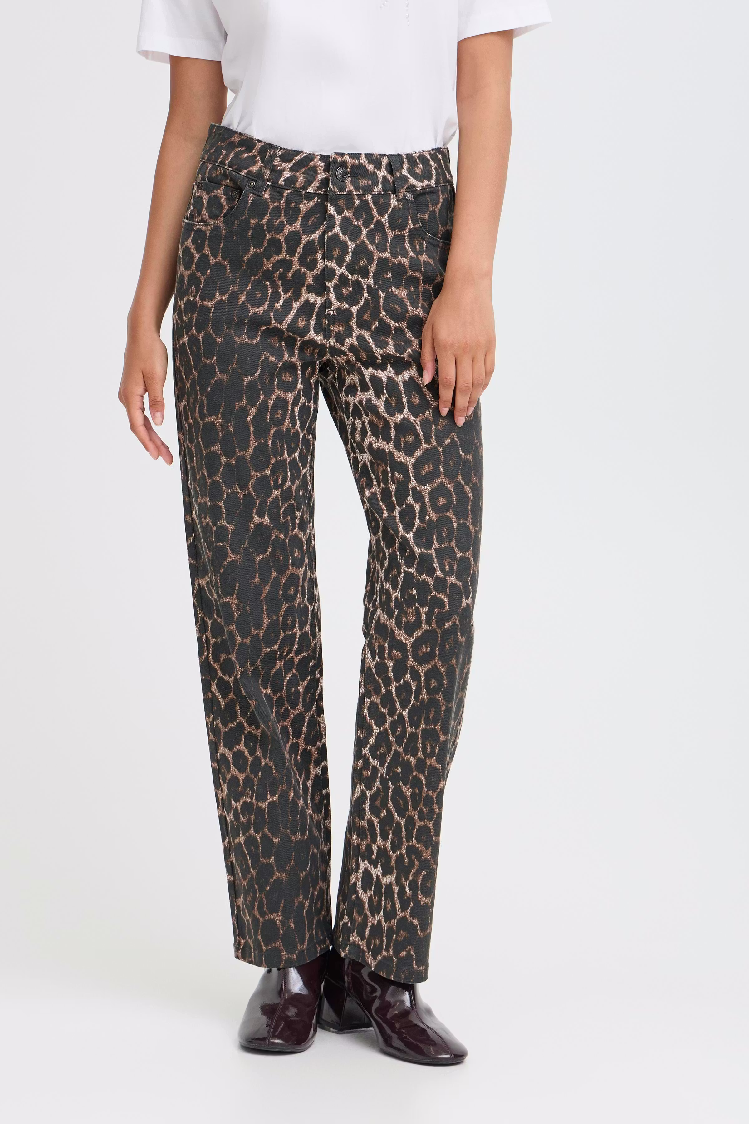 BYKENNA Jeans LOOKBOOK FRONT 20817019-205022
