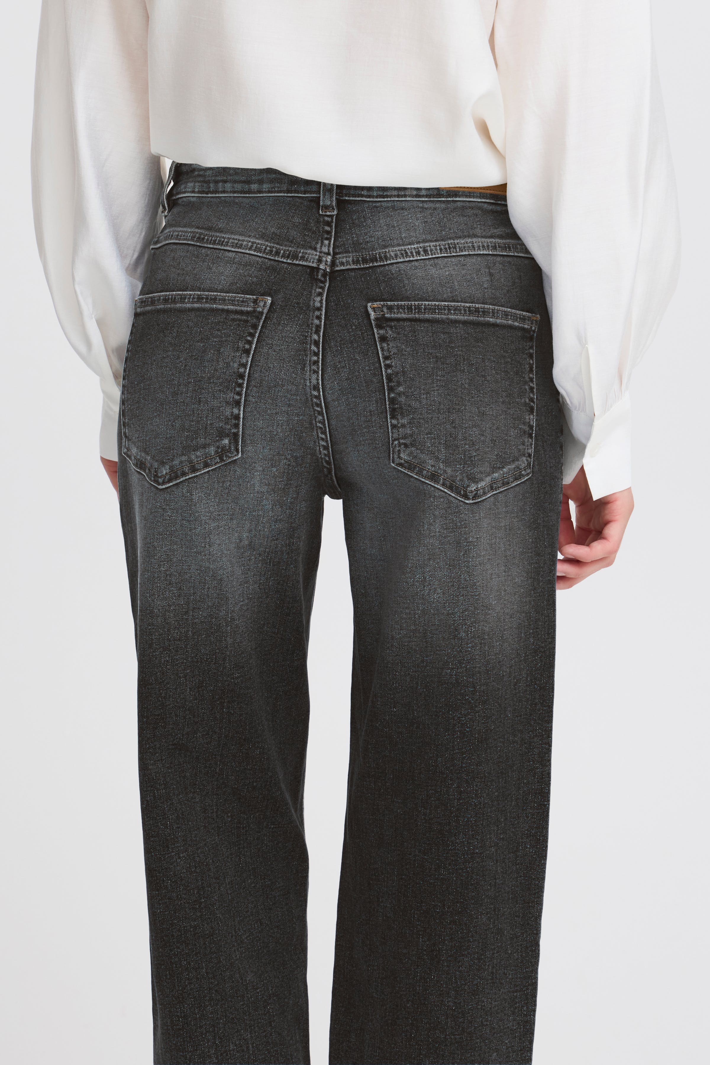 IHTWIGGY STRAIGHT Jeans LOOKBOOK DETAIL 20119128-19041