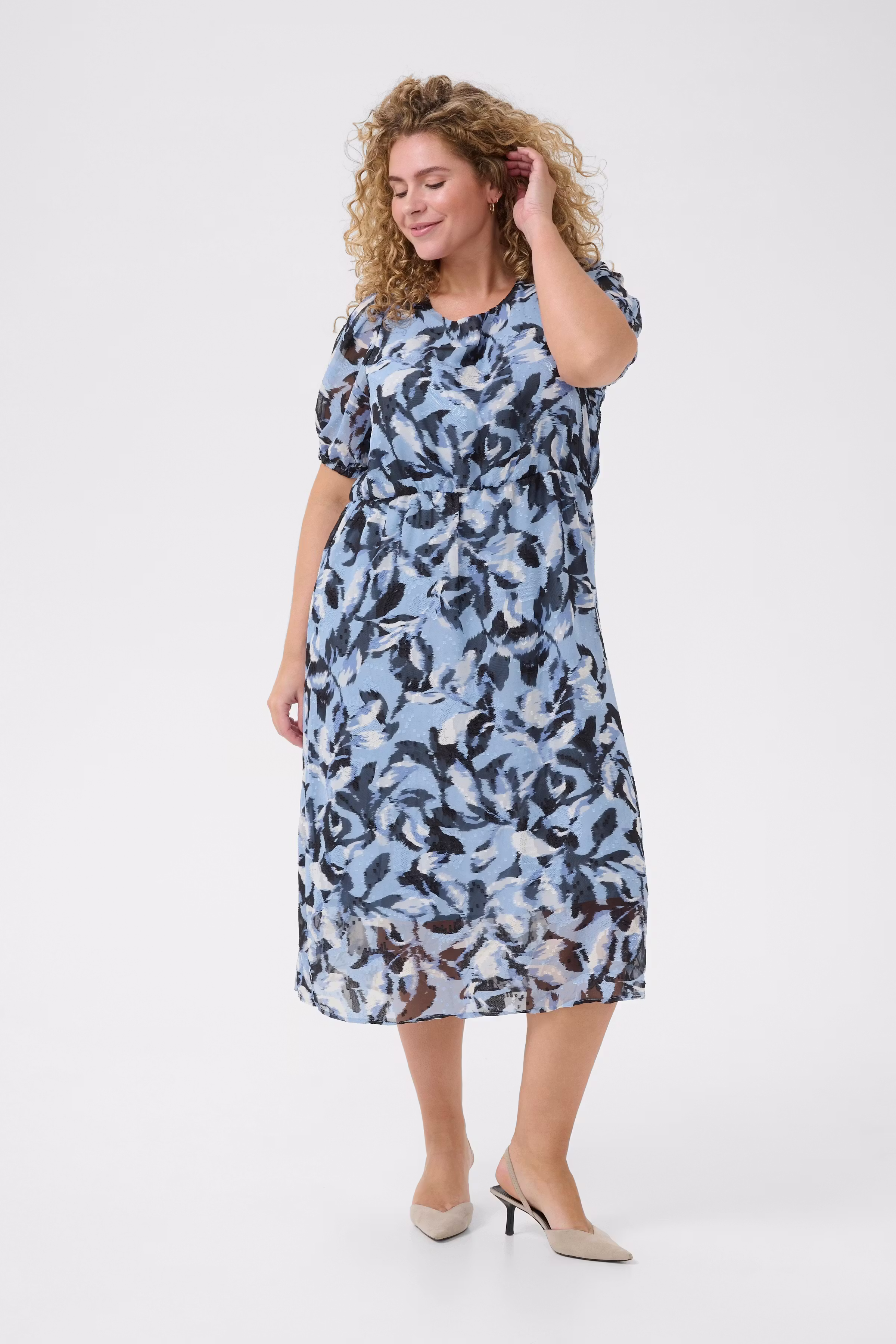 KCelona Robe LOOKBOOK FRONT 10583063-107289