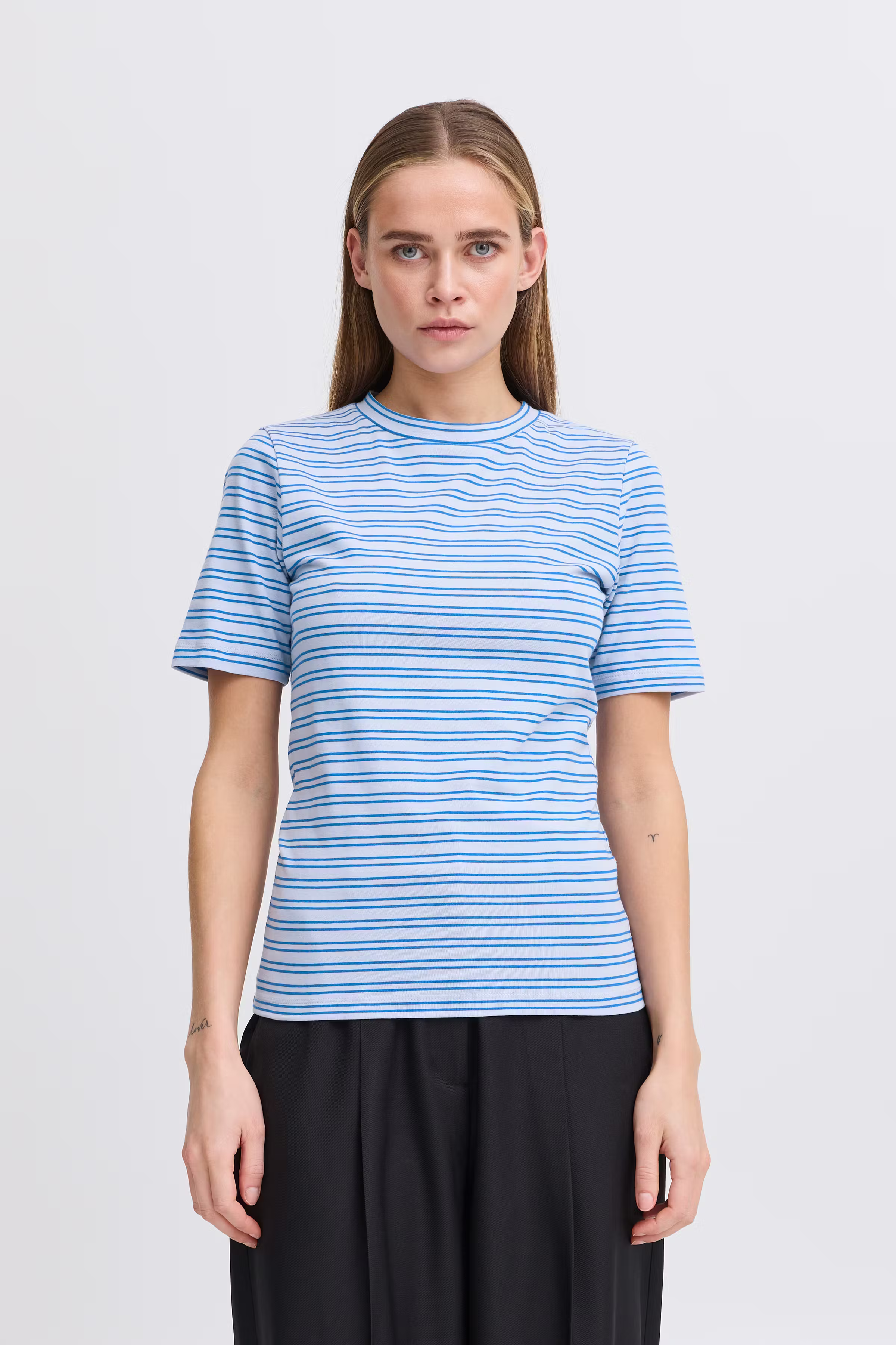 IHMIRA T-shirt LOOKBOOK FRONT 20122522-204201