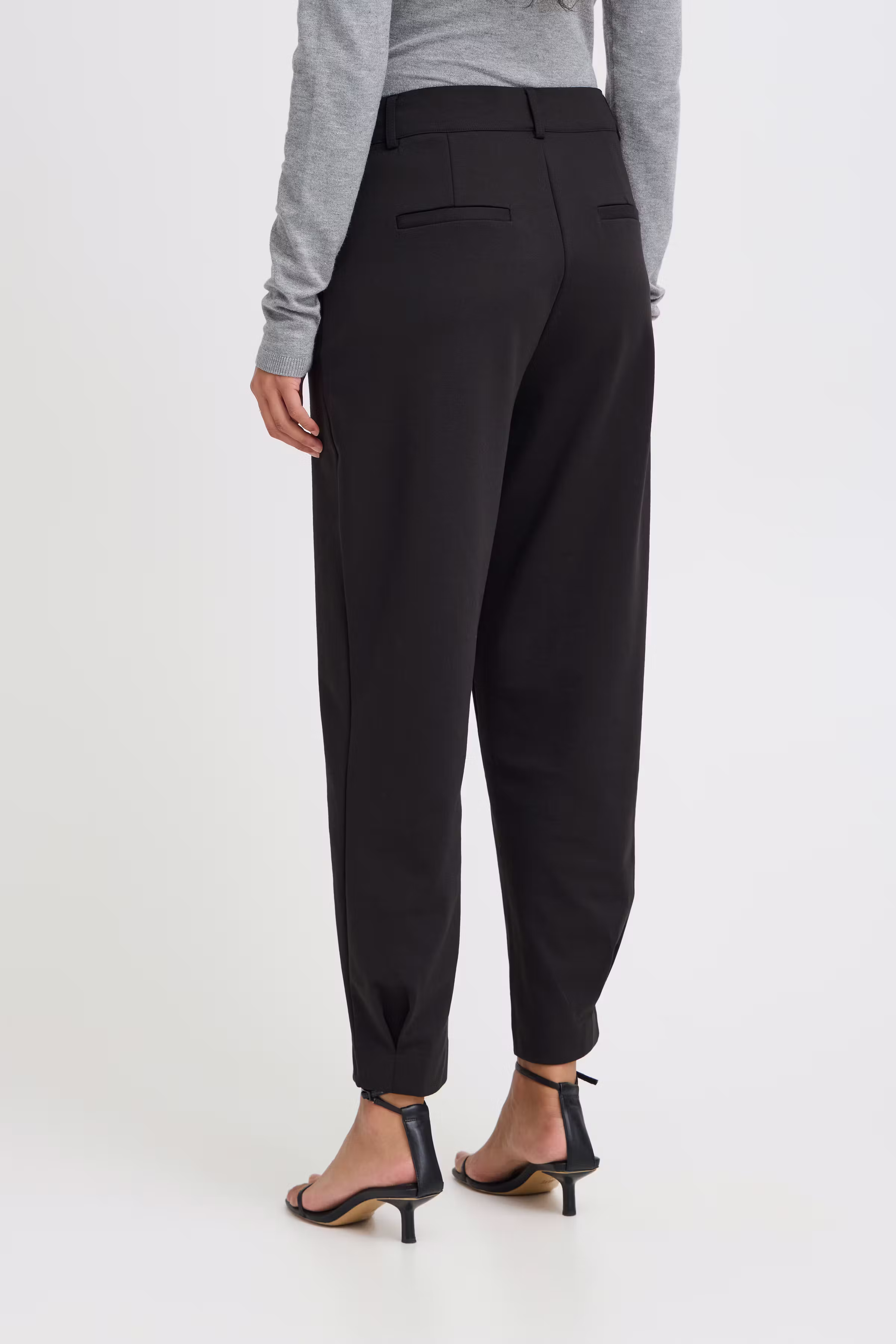 IHSIMONSE Byxor LOOKBOOK BACK 20121517-194008