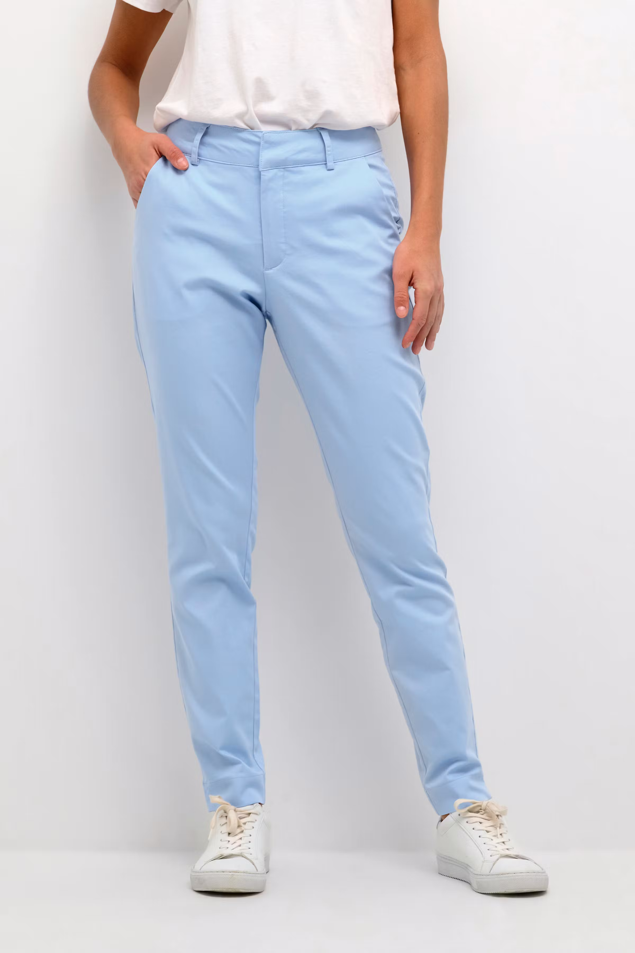 KAlea Bukser LOOKBOOK FRONT 10505191-154031