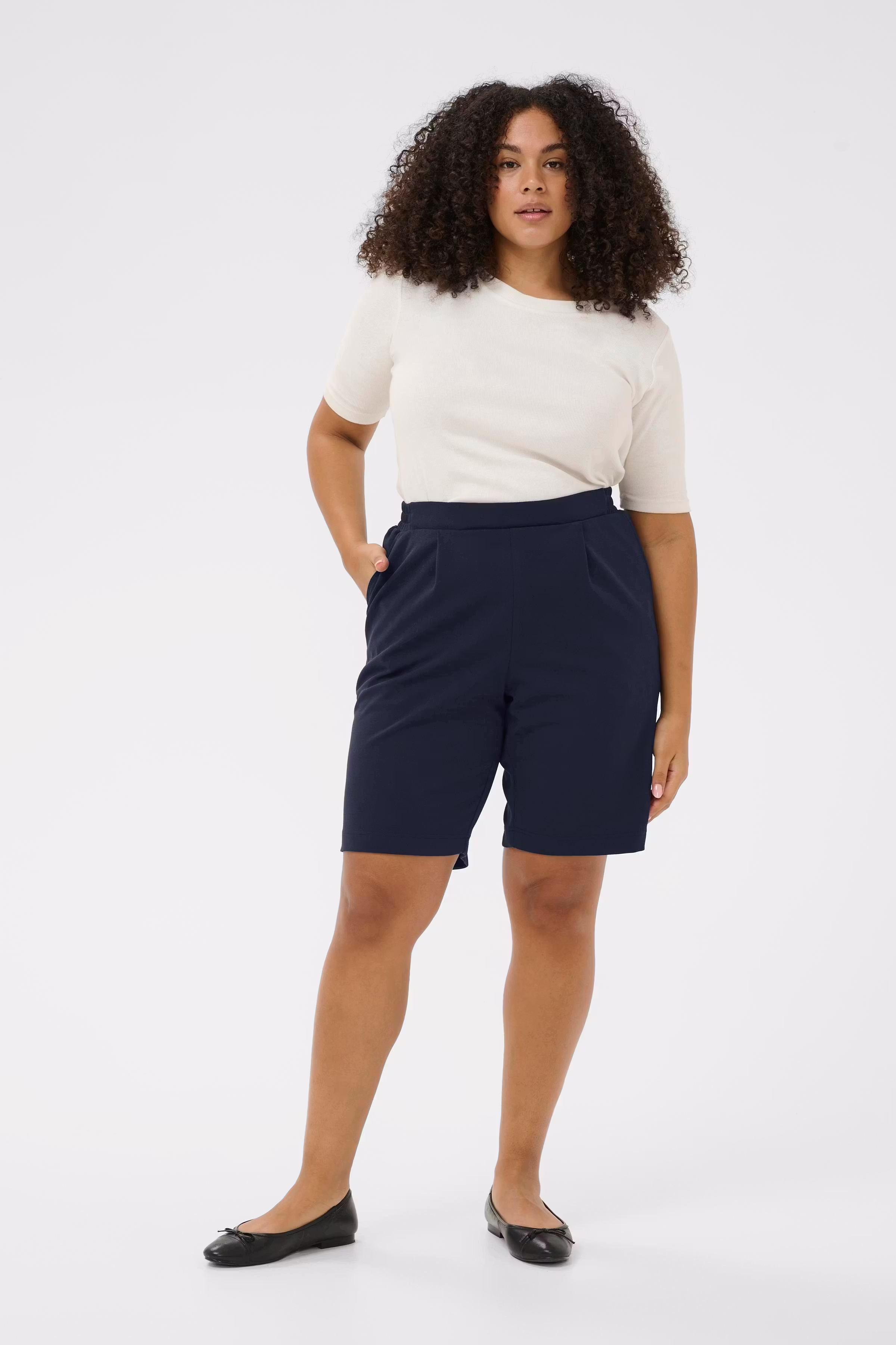 KCpheolo Shorts LOOKBOOK FRONT 10584095-194020