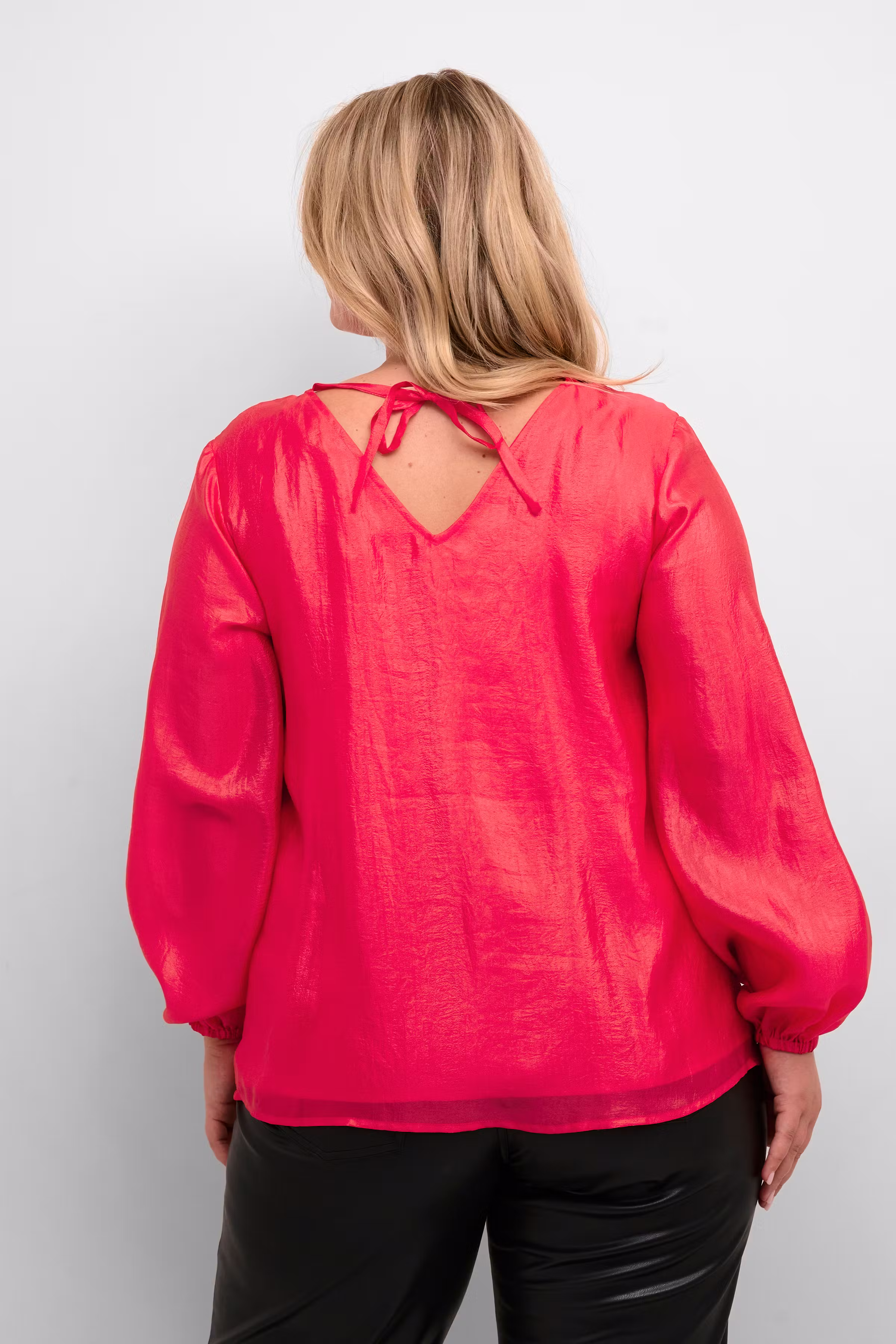 KCsabine Blouse LOOKBOOK BACK 10581964-181856