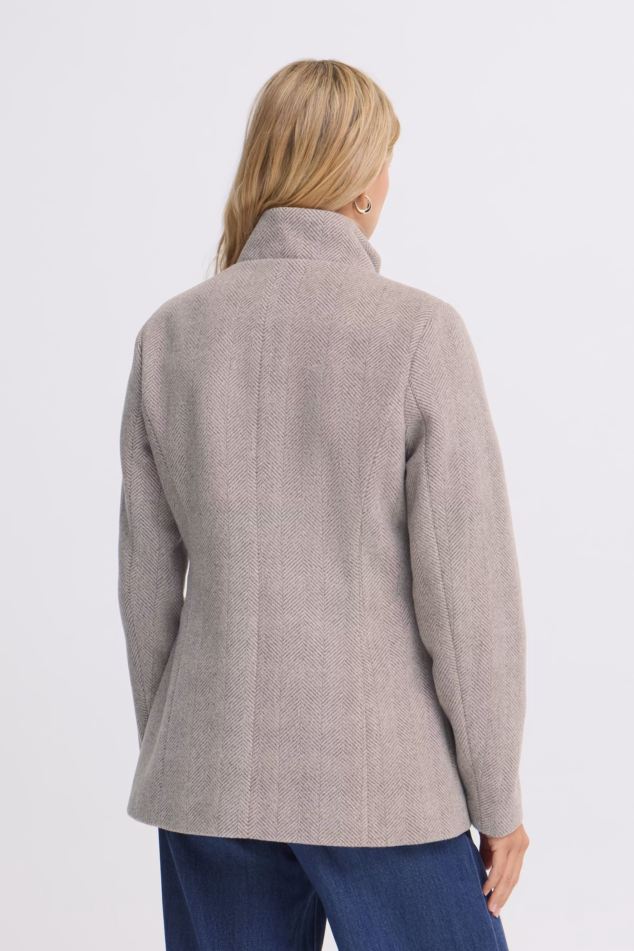 FREVILLA Outerwear LOOKBOOK BACK 20617959-900009856