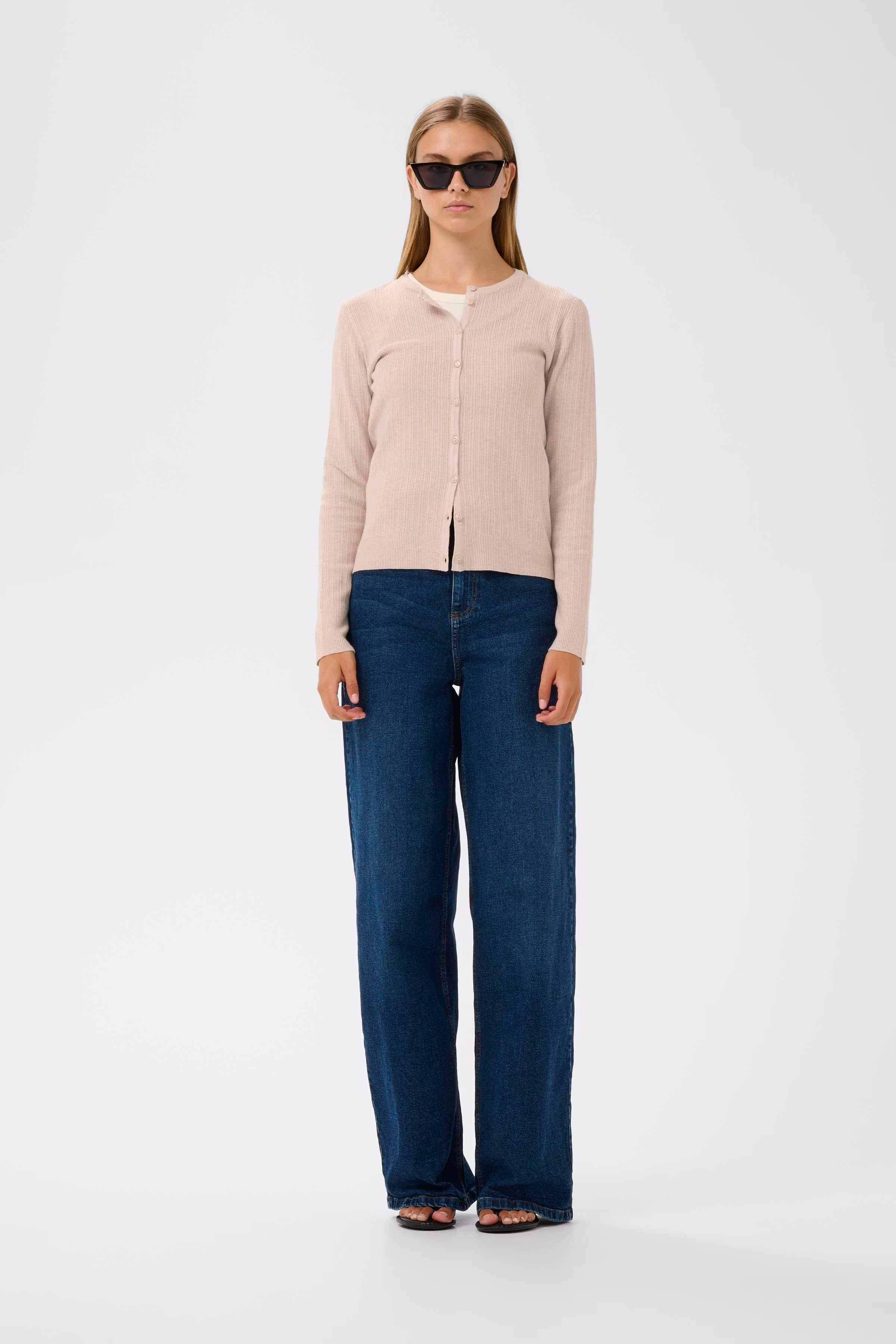 YenahIW Cardigan LOOKBOOK FRONT 30111126-1304031