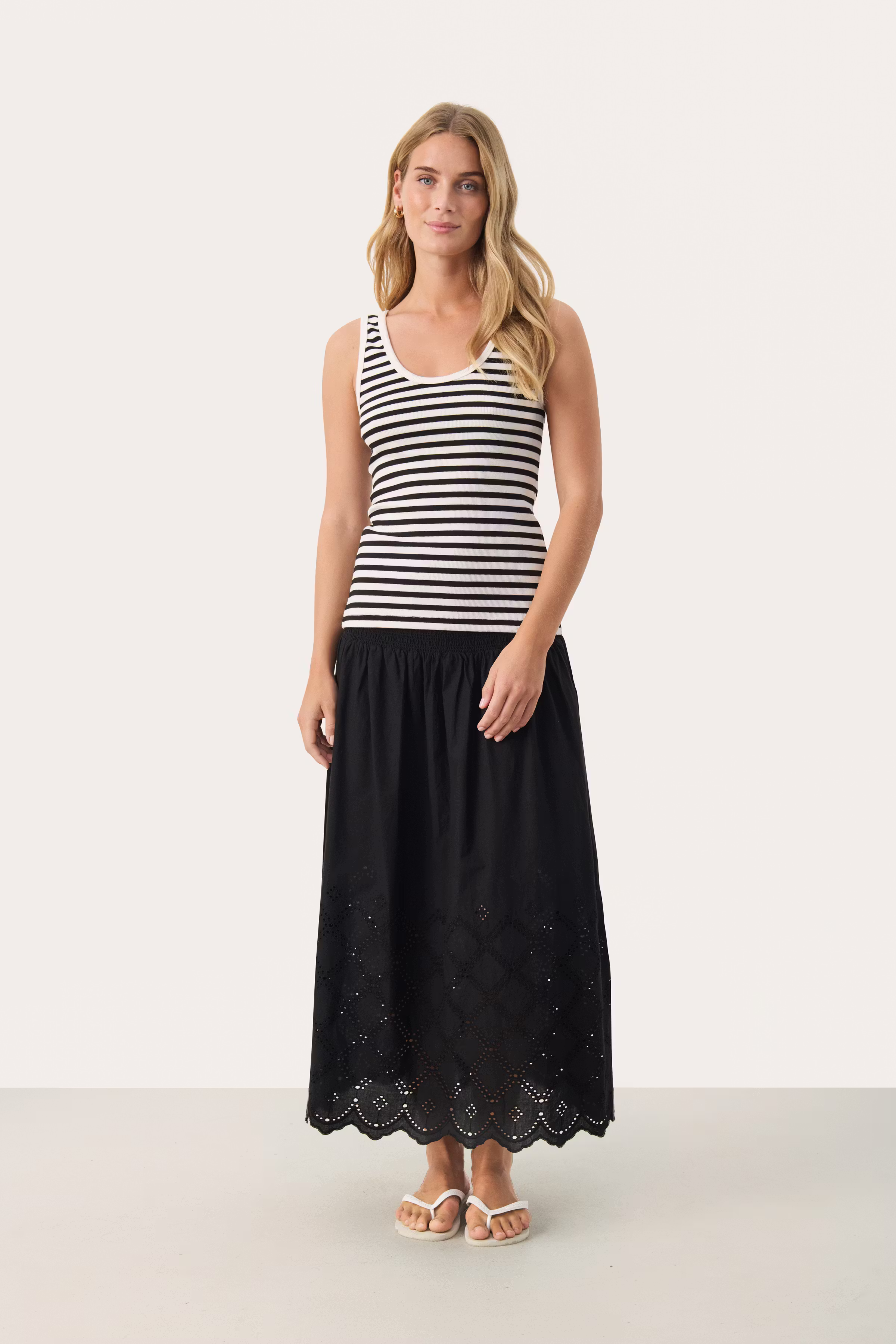 RoselynPW Top LOOKBOOK FRONT 30309651-303782