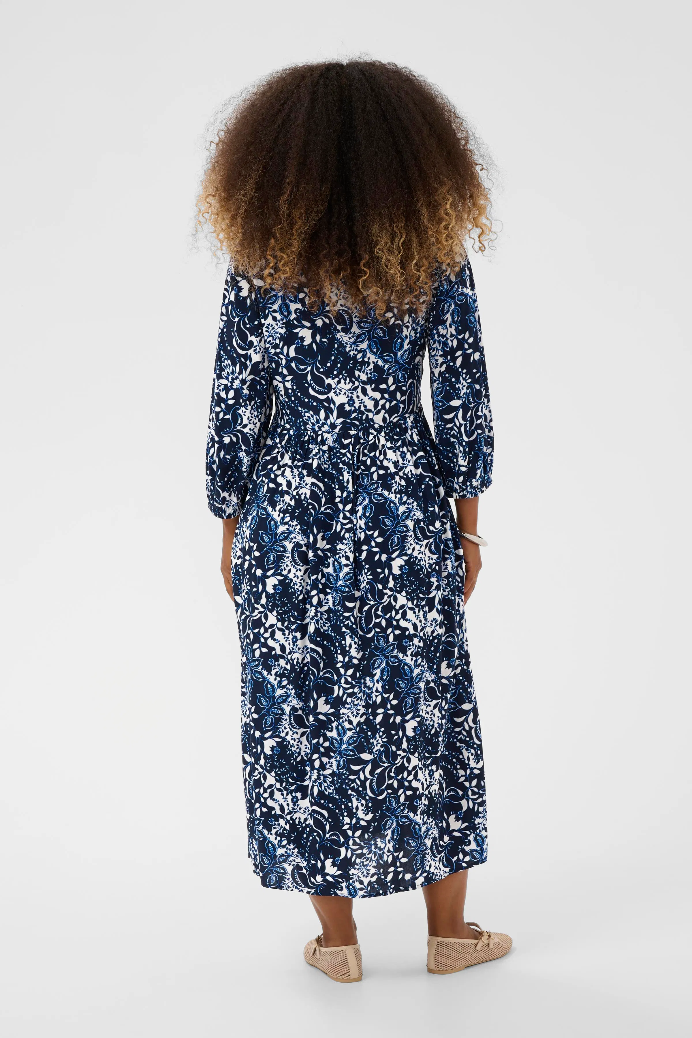 CRTiah Dress LOOKBOOK BACK 10613476-109492