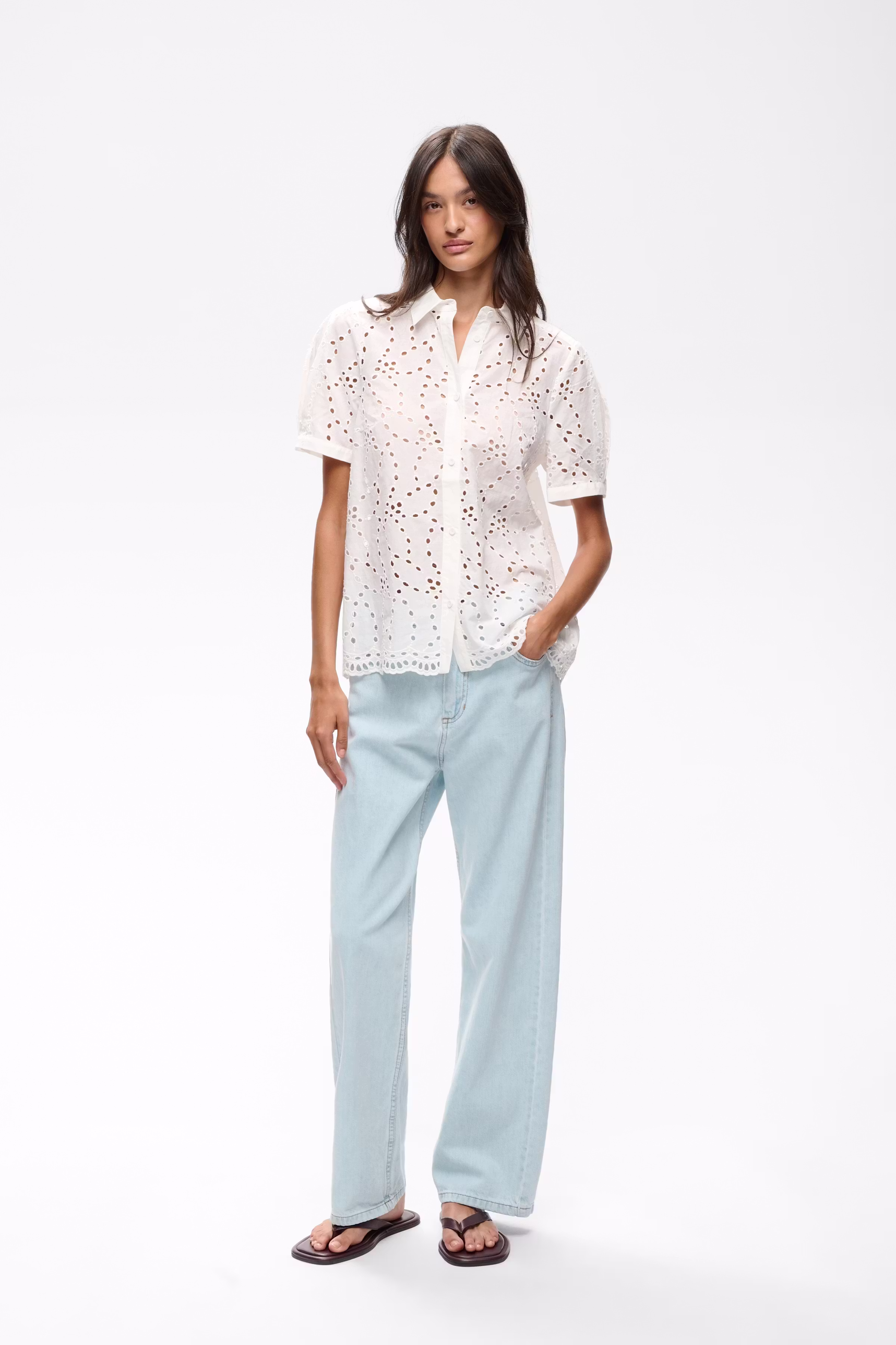 CaithIW Shirt LOOKBOOK FRONT 30111283-300001