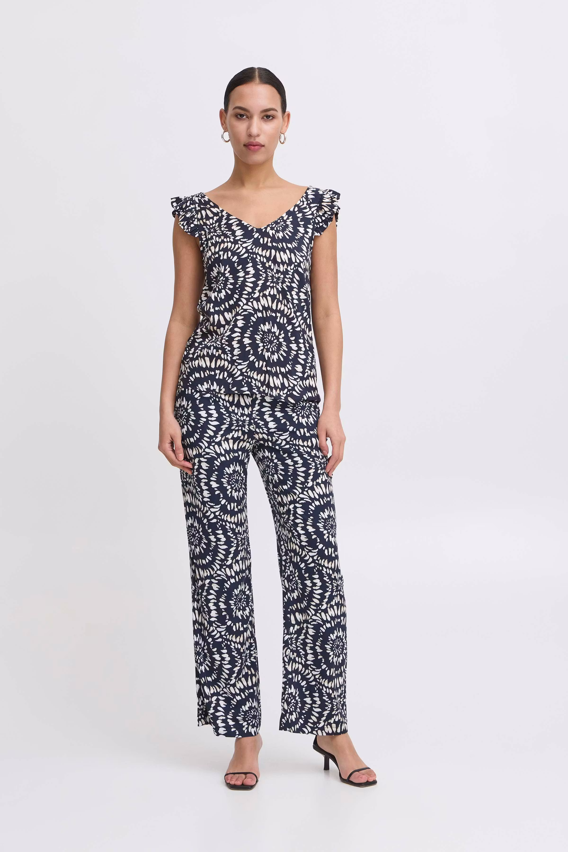 IHAYA Top LOOKBOOK FRONT 20123322-204613