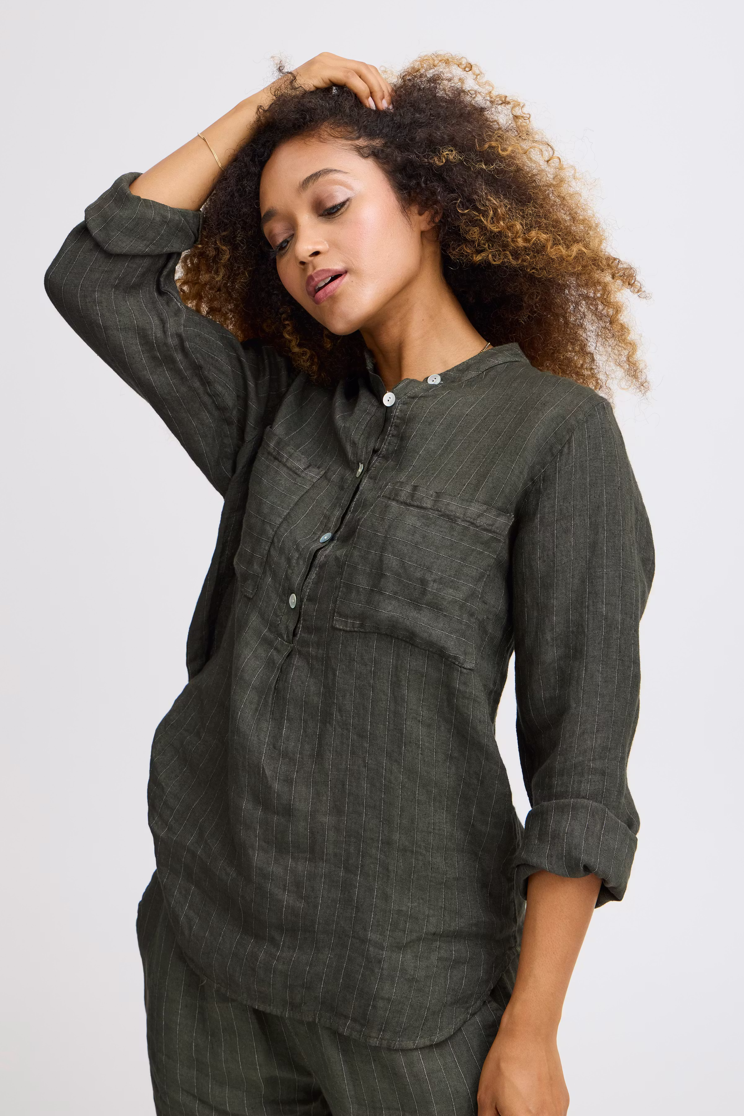 SBGABINA Bluse LOOKBOOK DETAIL 22100564-180515