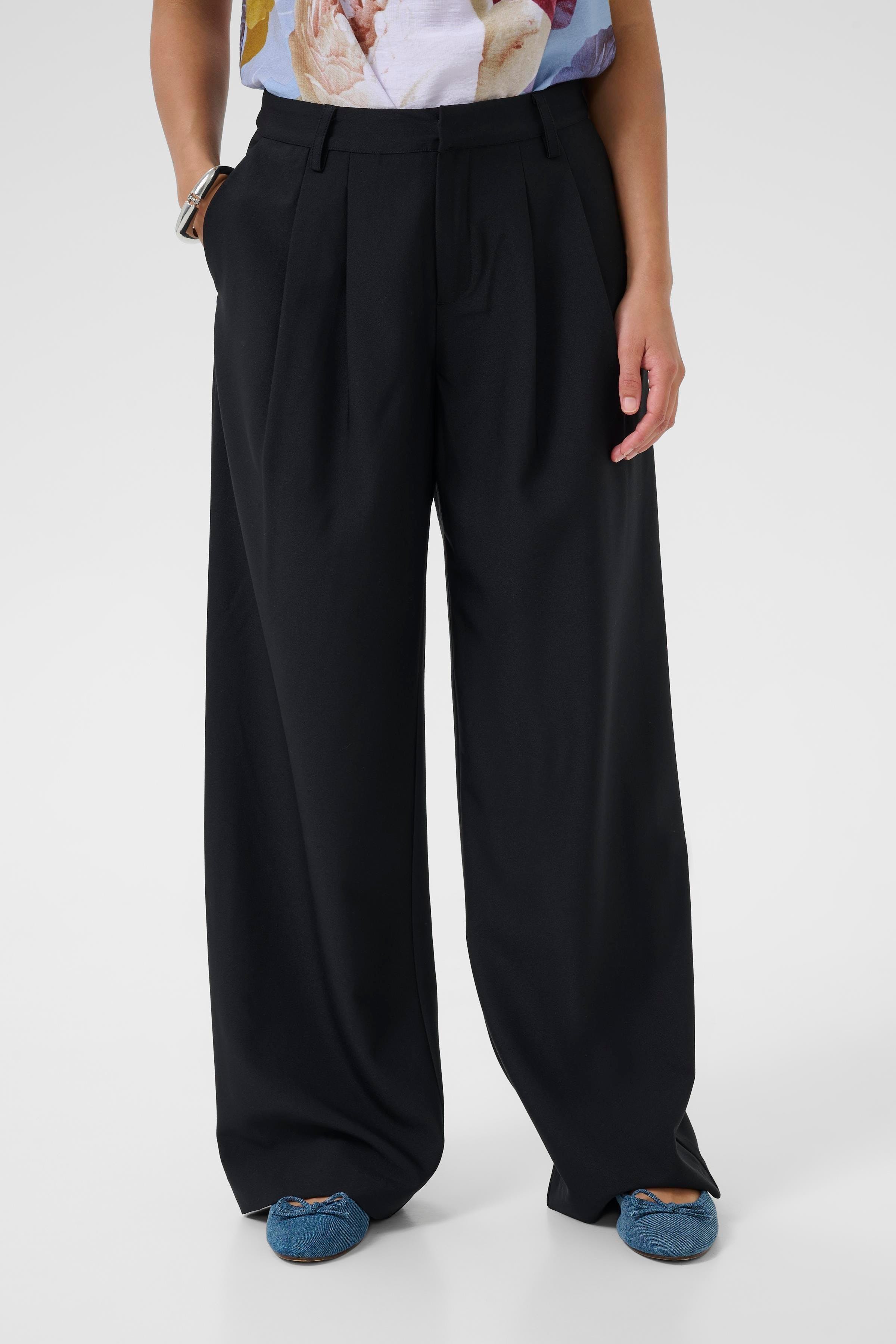 CUyala Broek LOOKBOOK FRONT 50112902-500012