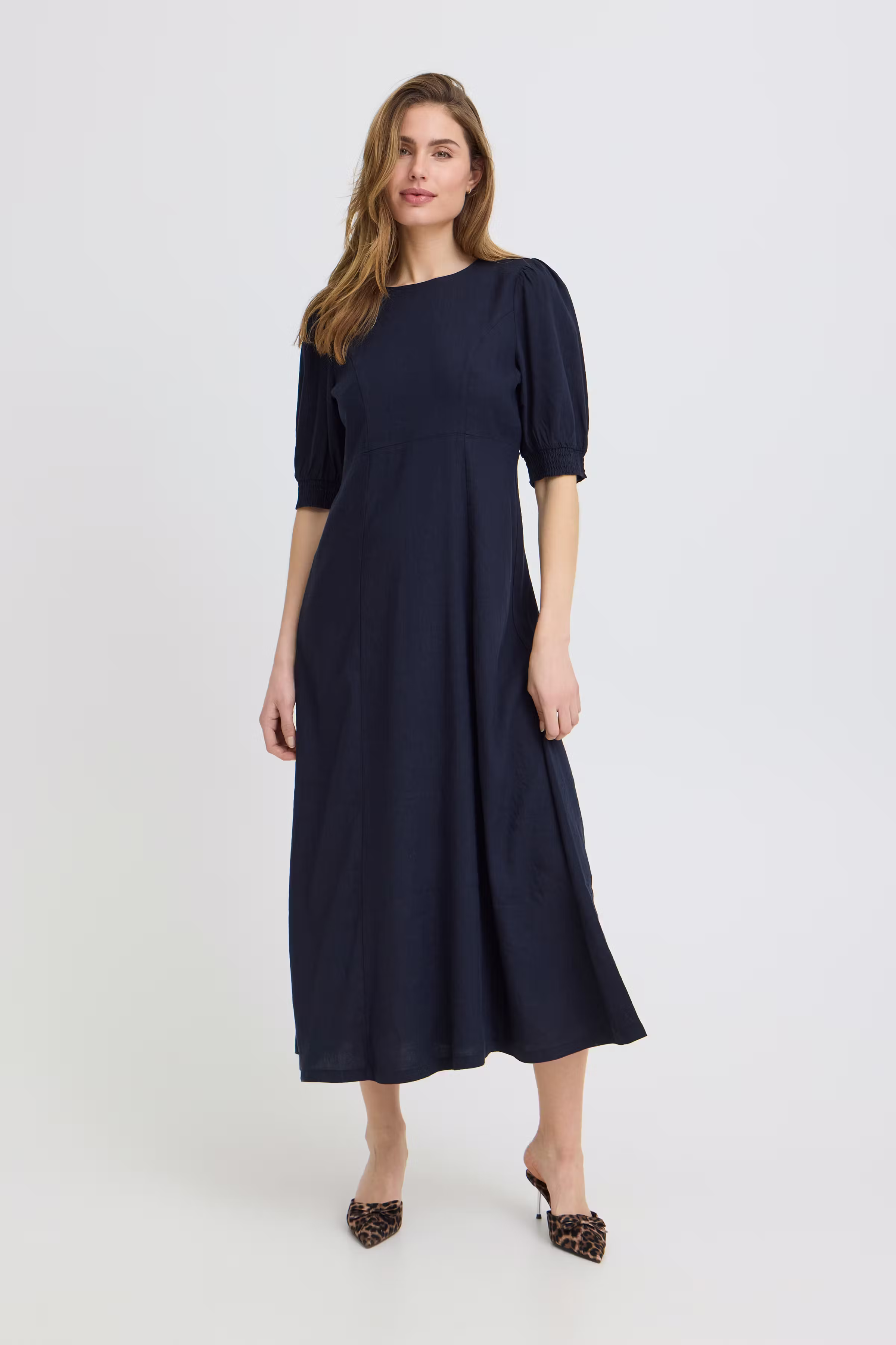 PZLUCA Kjole LOOKBOOK FRONT 50210429-194020