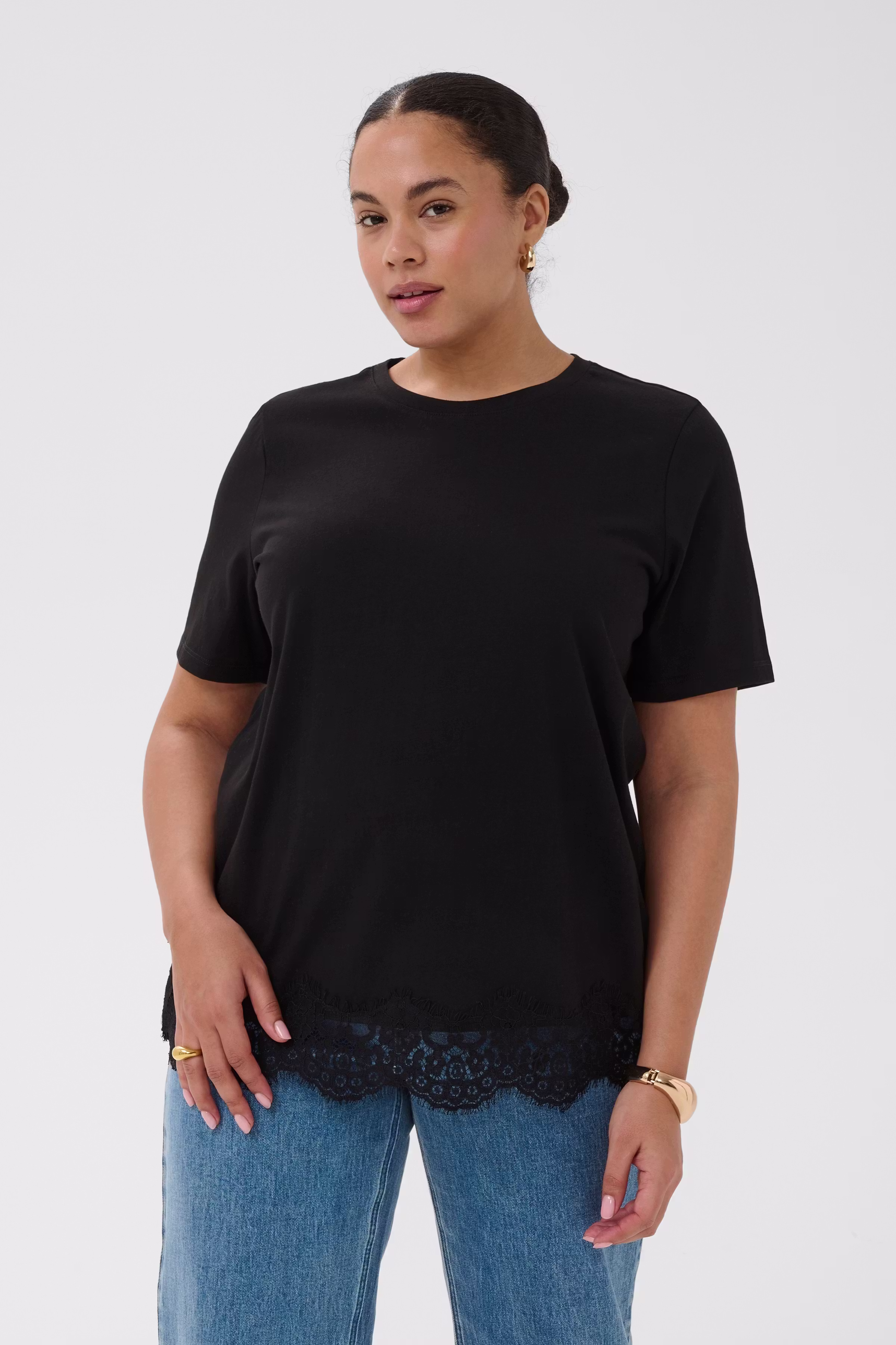 KColivia T-shirt LOOKBOOK FRONT 10584468-100121