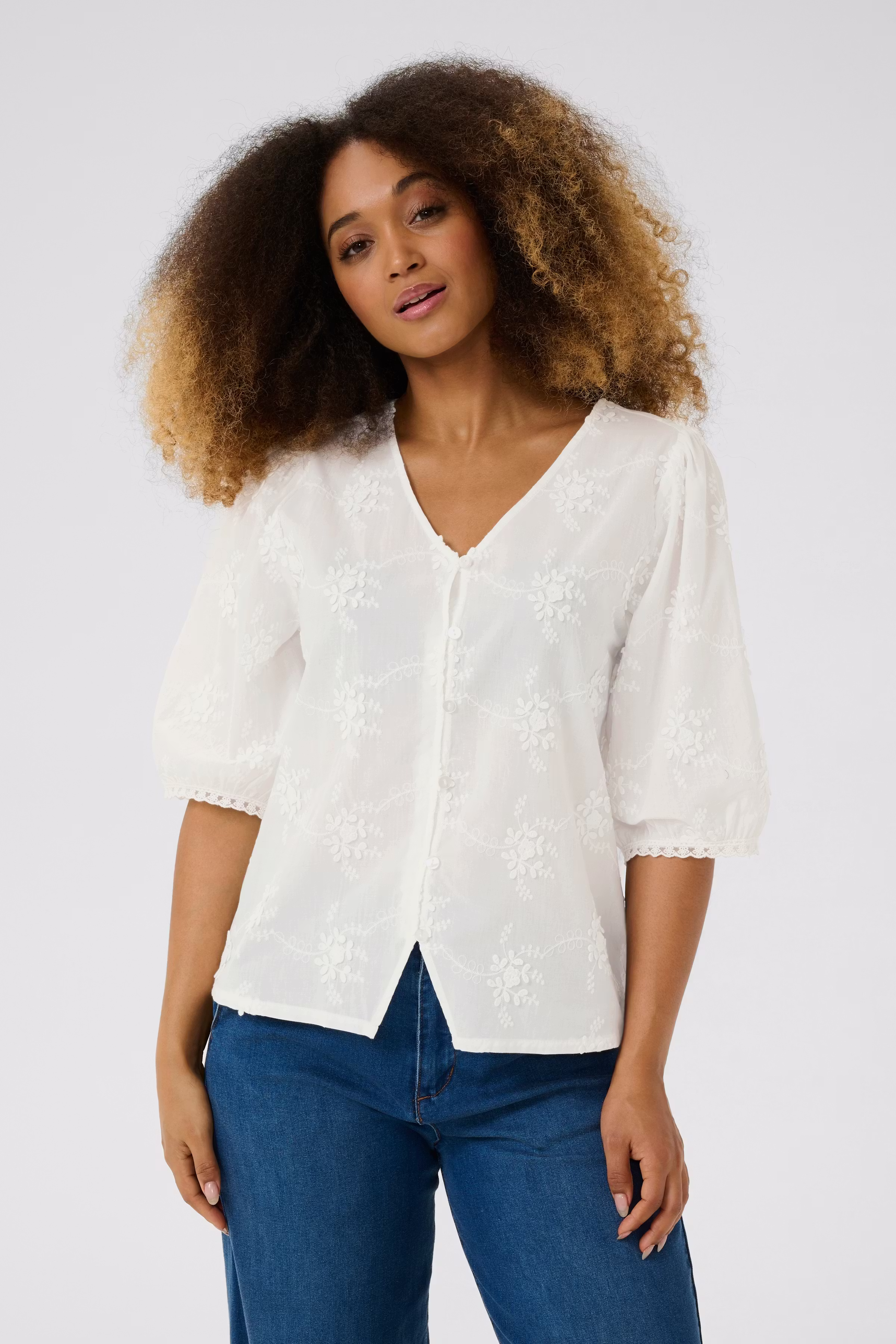 CRAlisa Blouse LOOKBOOK FRONT 10614307-110602