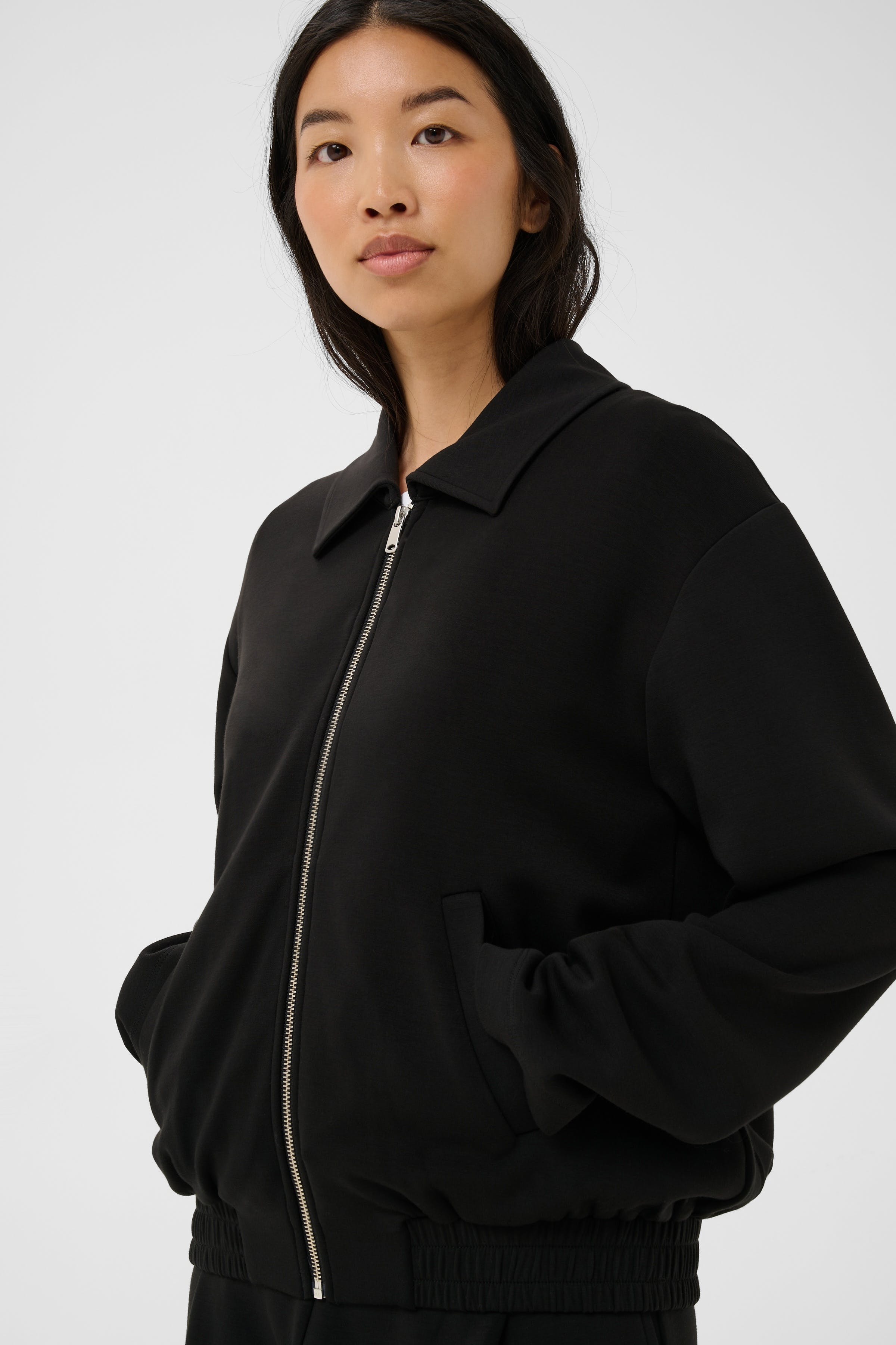 ChenayaPW Sweatshirt LOOKBOOK DETAIL 30310826-194008