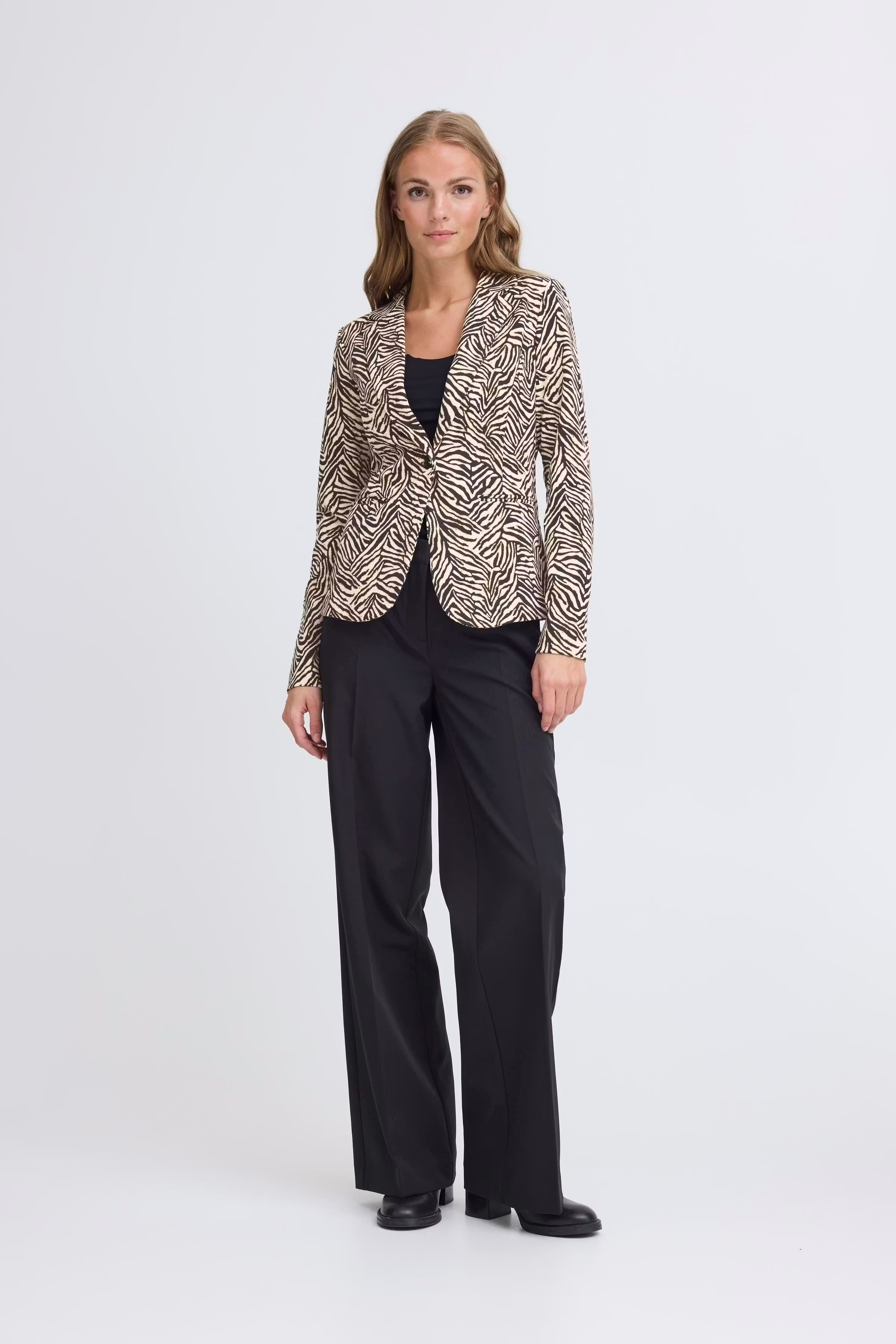 IHKATE Blazer LOOKBOOK FRONT 20125272-900001623