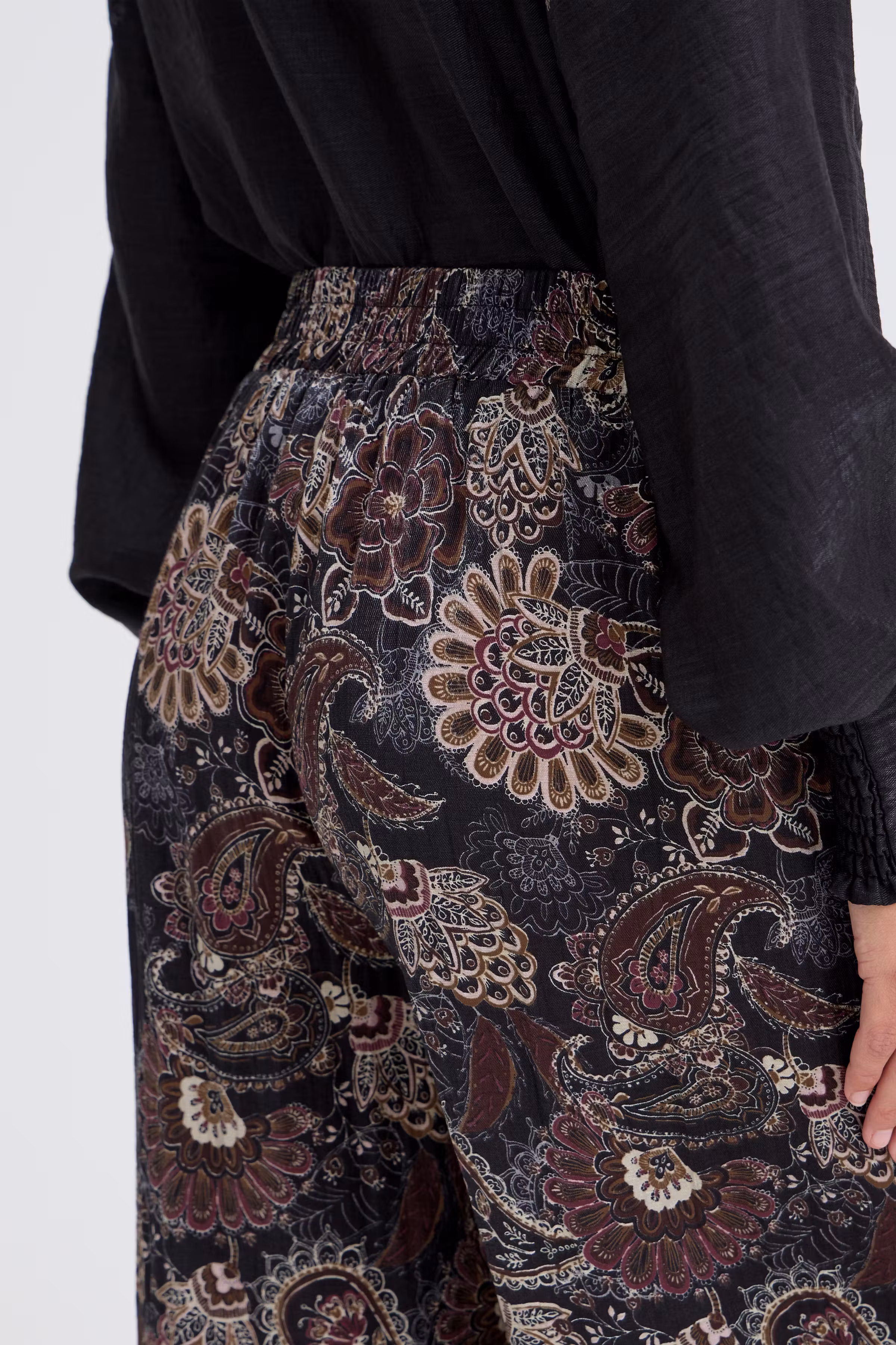 FRMADARA Hose LOOKBOOK DETAIL 20618520-900016245