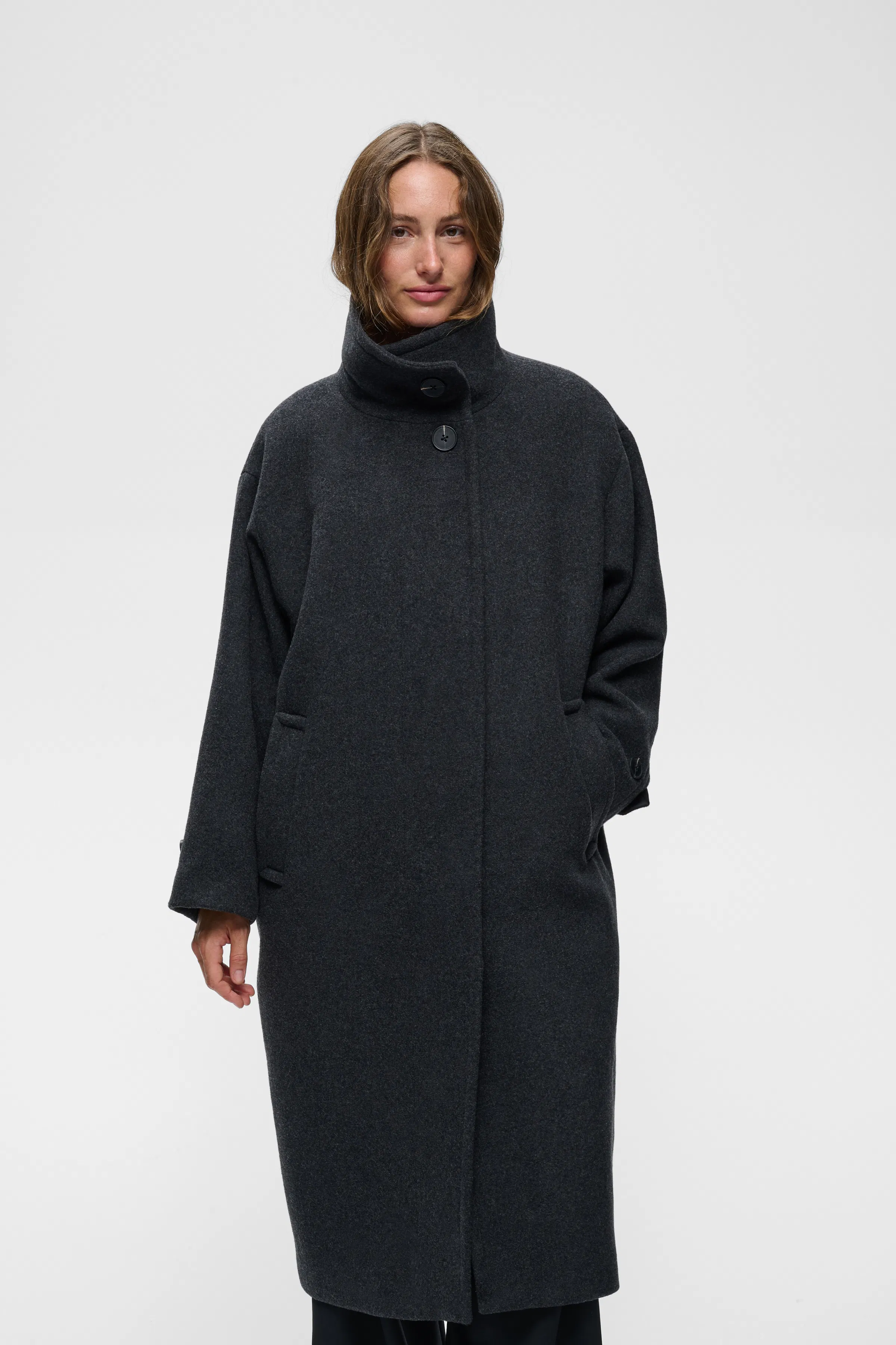 ZtinnaIW Mantel LOOKBOOK FRONT 30111369-300596