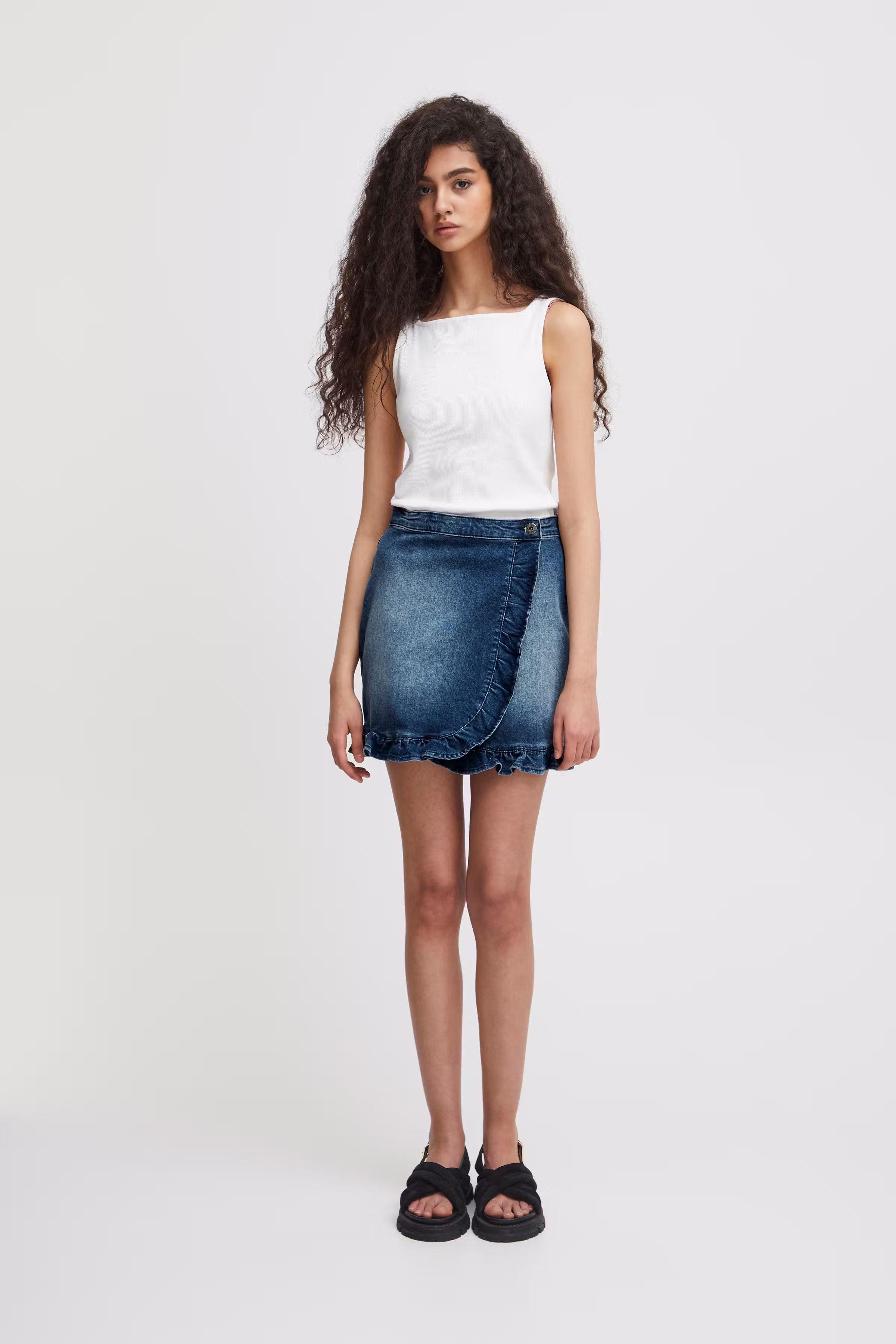 IHTWIGGY Skirt LOOKBOOK FRONT 20118866-200928