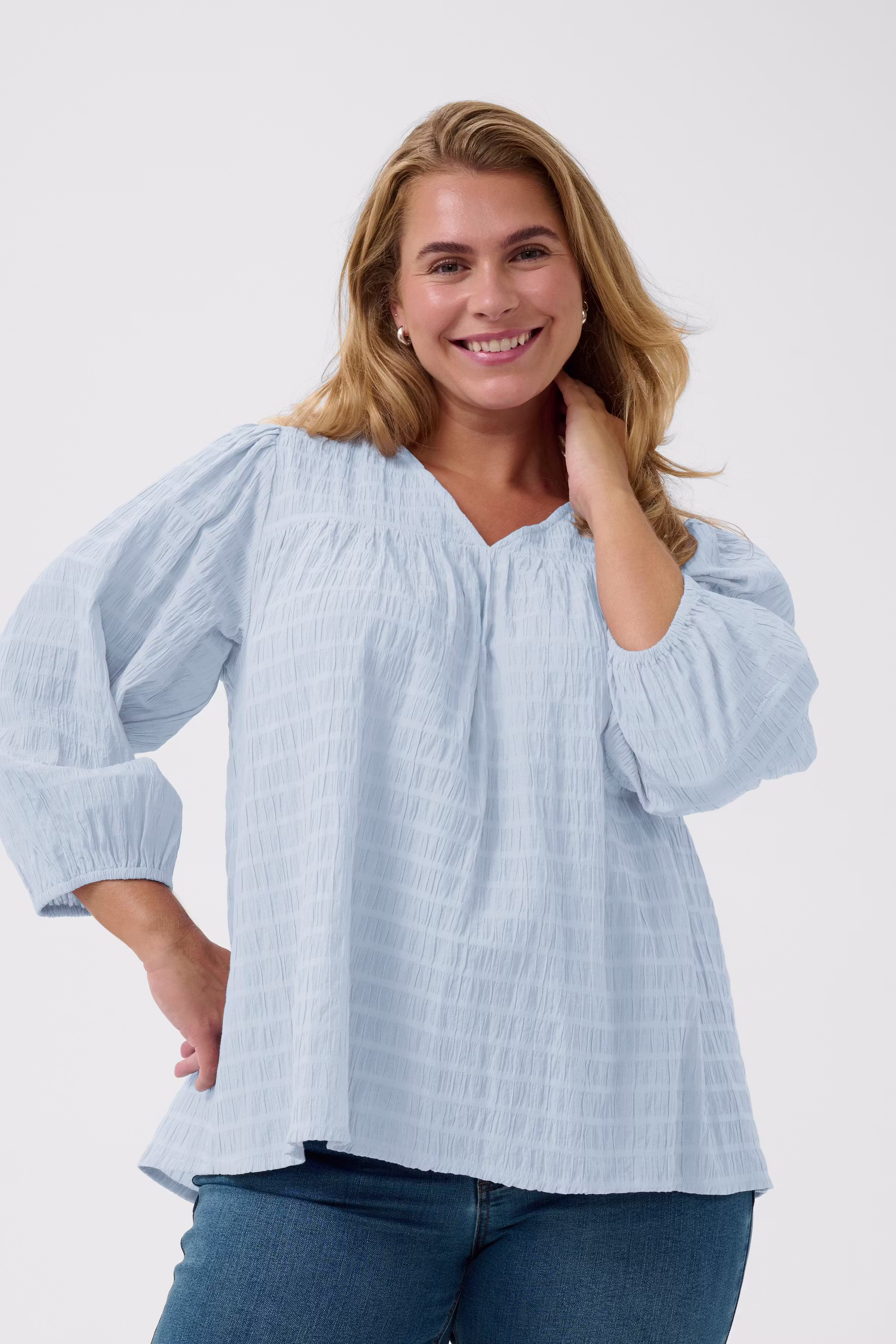 KCmaisie Bluse LOOKBOOK FRONT 10584303-154008