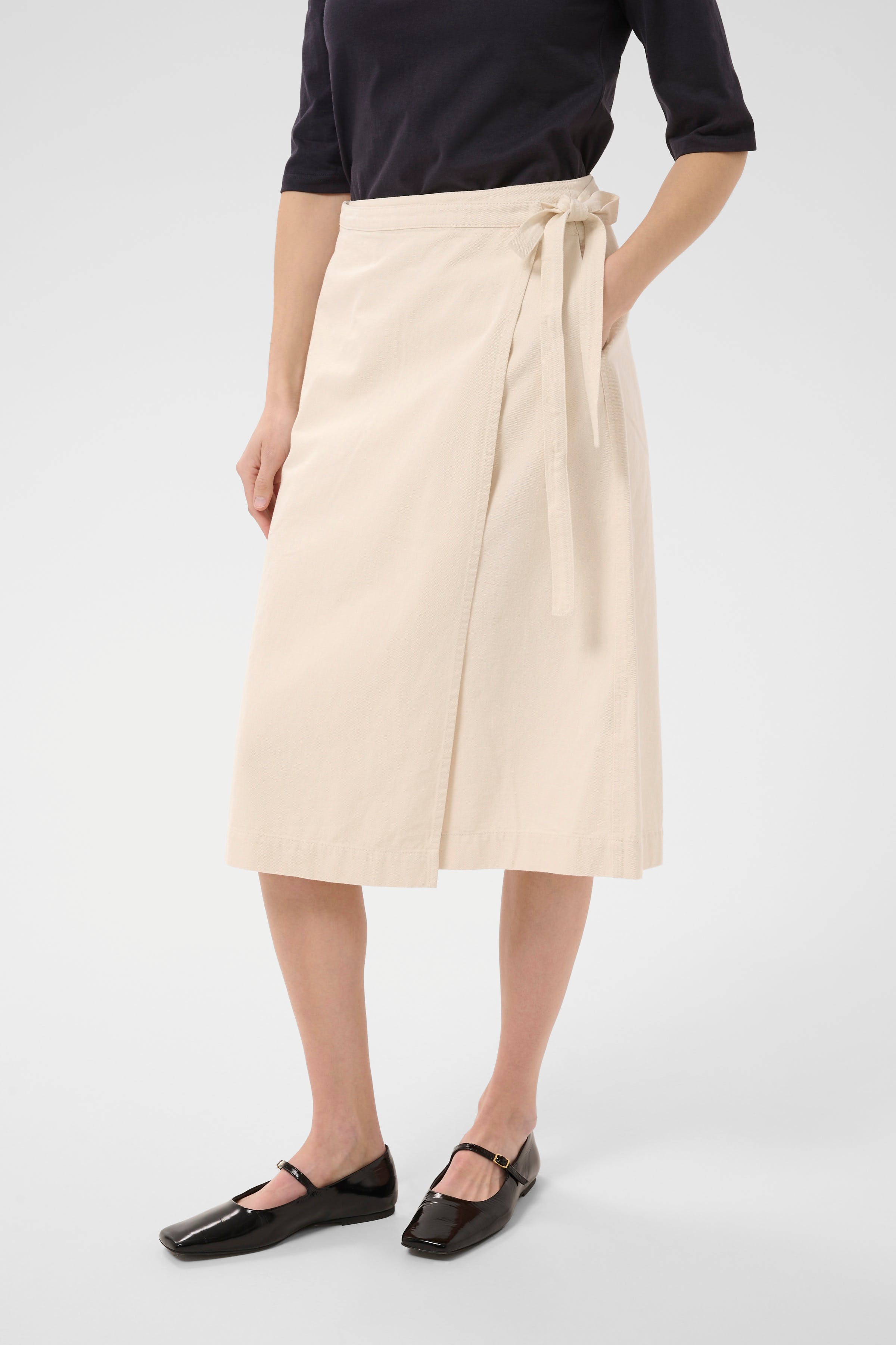 DaryaPW Skirt LOOKBOOK FRONT 30310673-120304